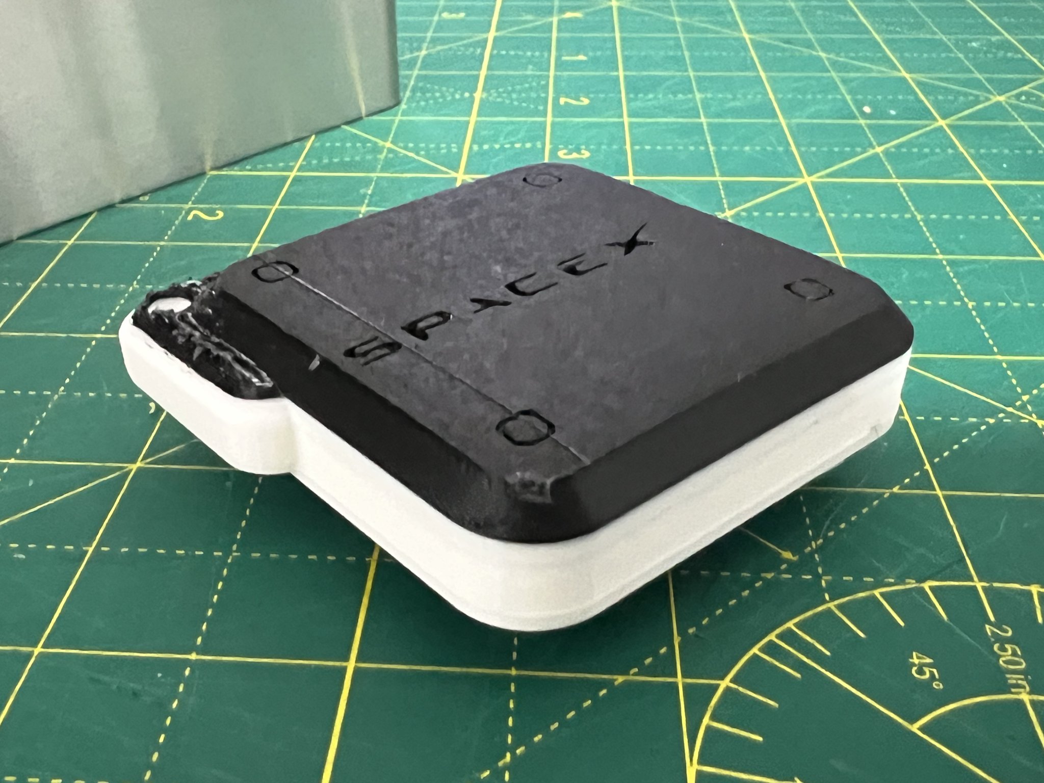 Móc khóa chunky với logo Space X