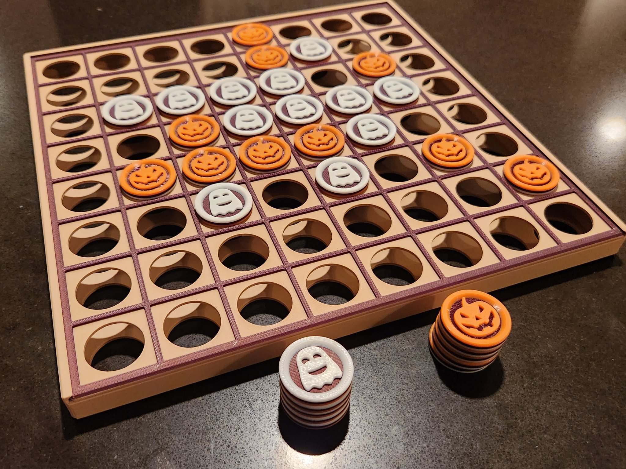 Bàn cờ Othello Halloween với thiết kế dễ thương