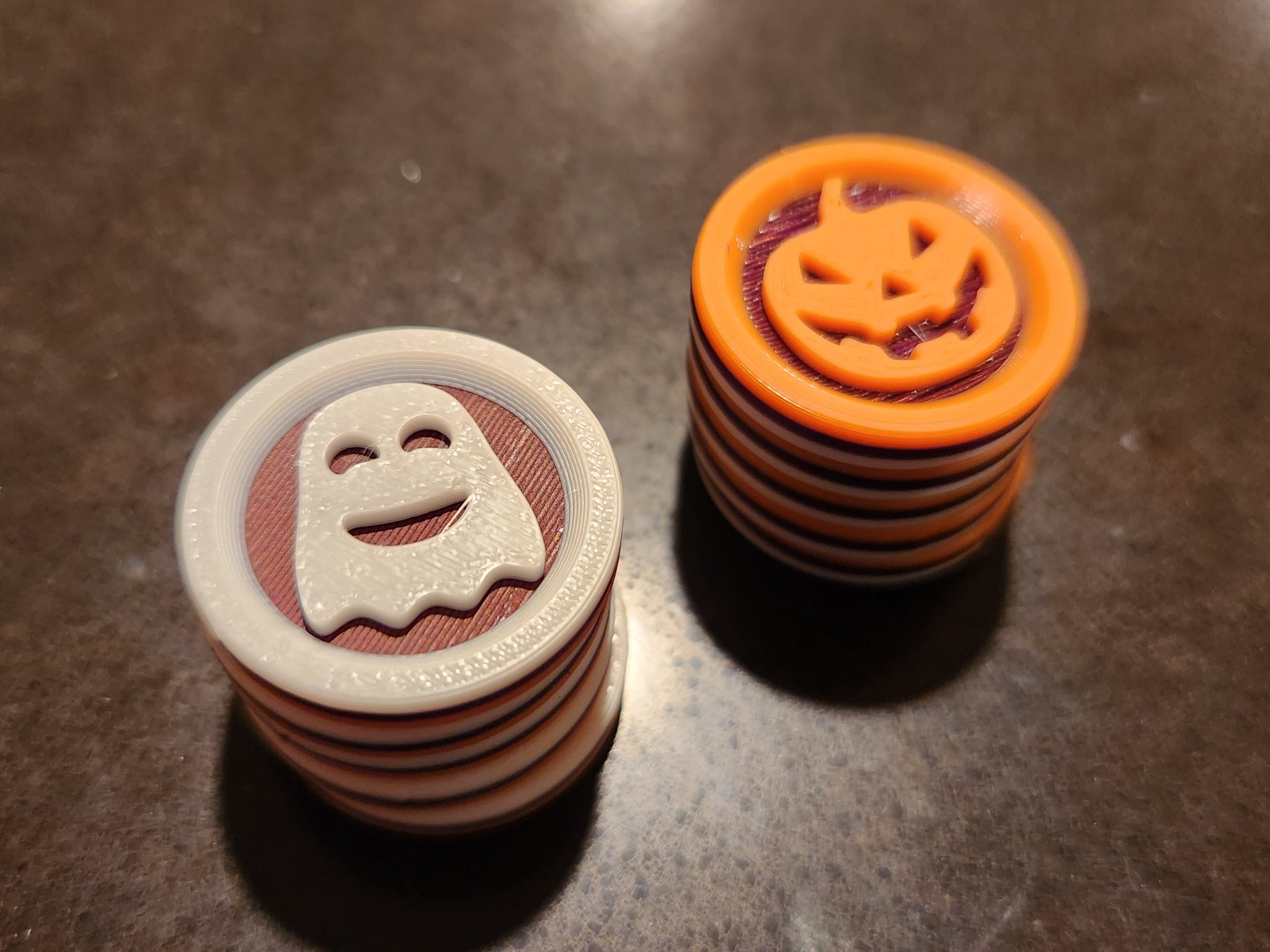 Bàn cờ Othello Halloween với thiết kế dễ thương