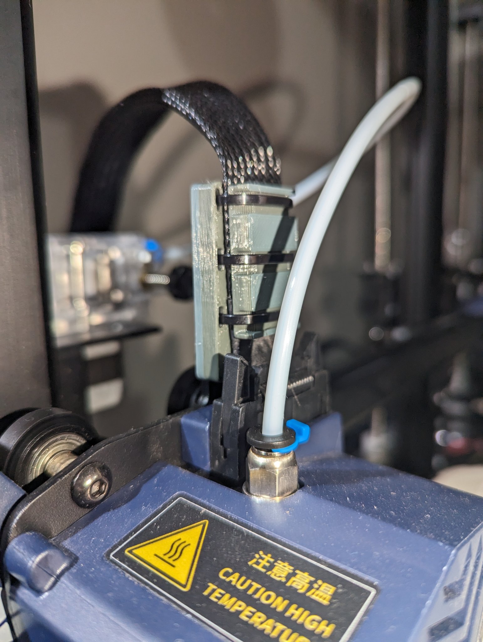 Giá đỡ cáp ribbon cho hotend Anycubic Vyper