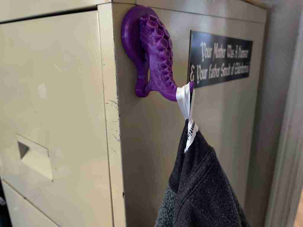 Móc treo áo từ tính cho văn phòng