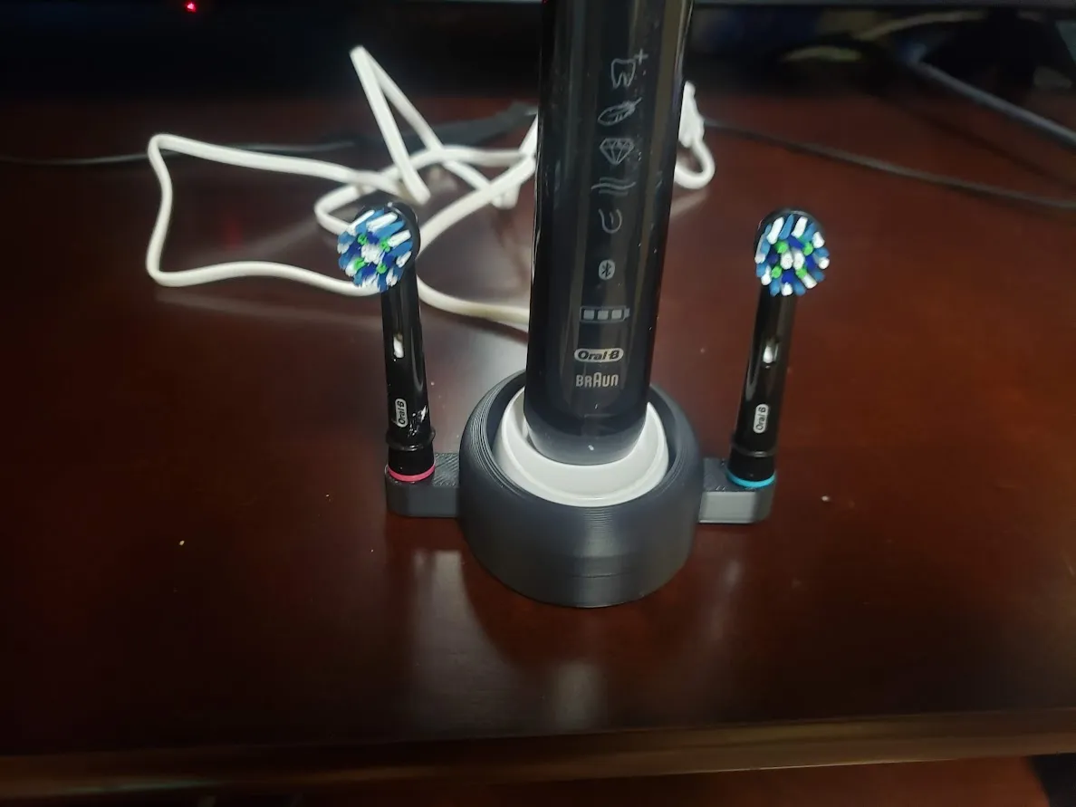 Nắp sạc Oral-B 3757 với giá đỡ đầu bàn chải đánh răng