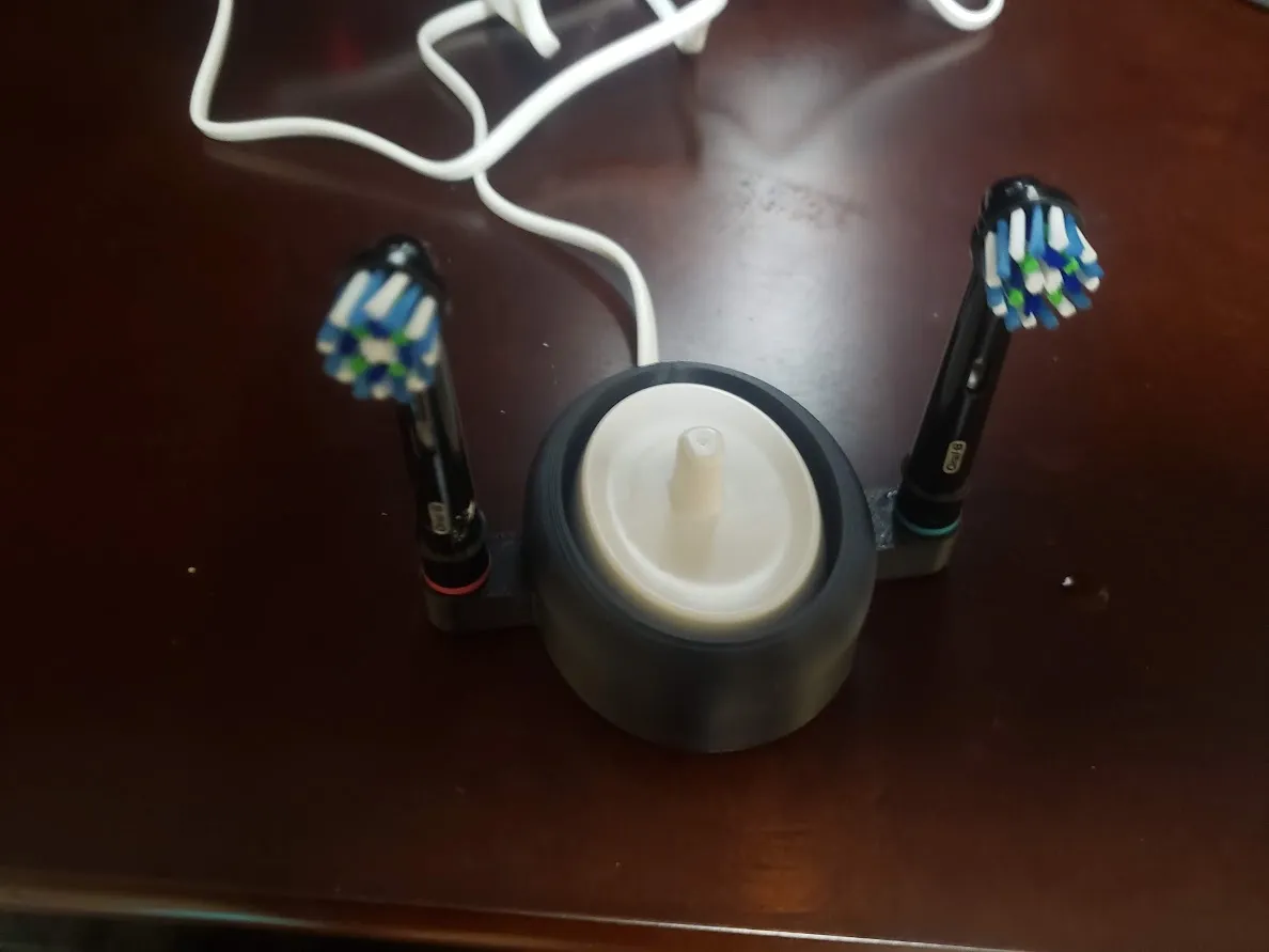 Nắp sạc Oral-B 3757 với giá đỡ đầu bàn chải đánh răng