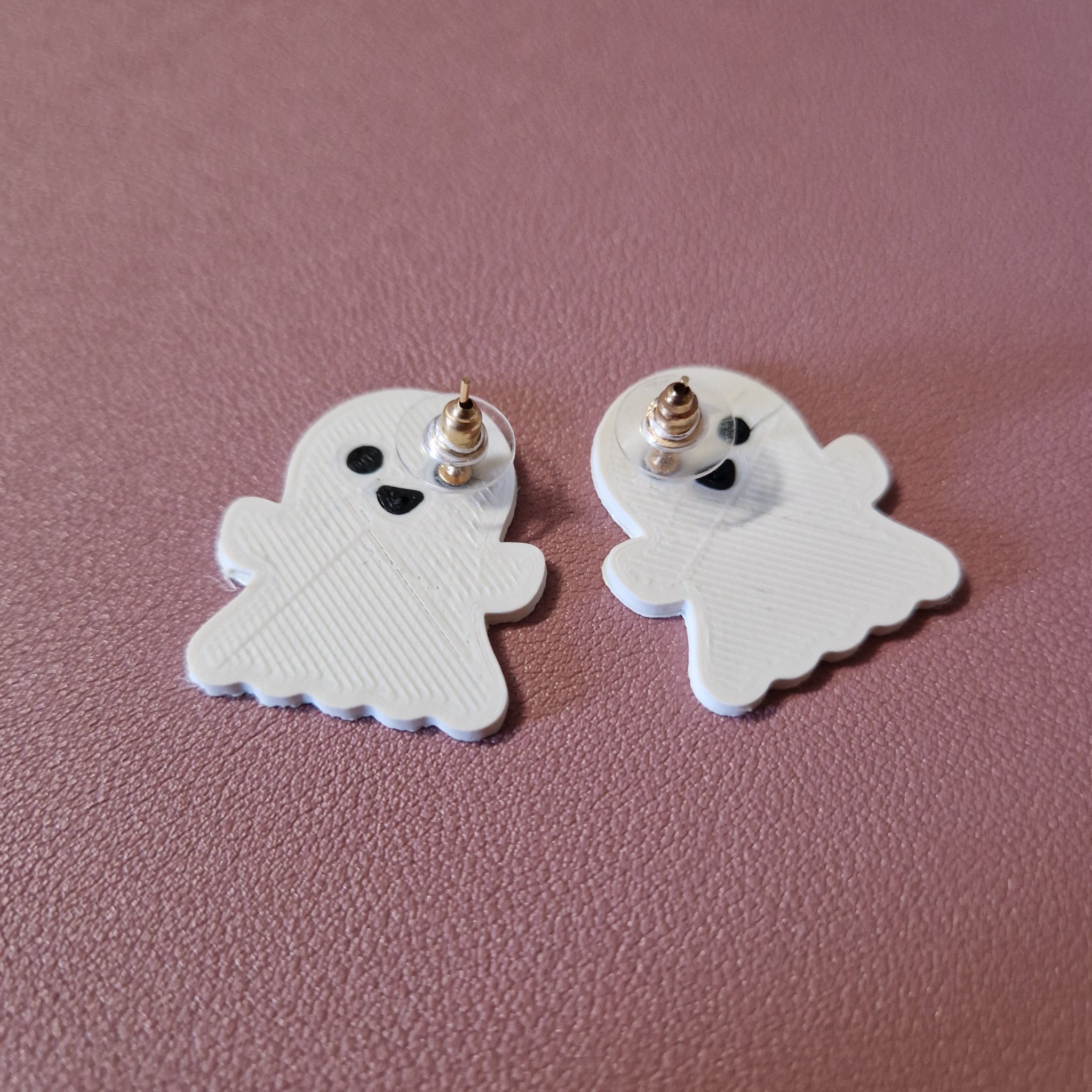 Bông tai ma dễ thương cho dịp Halloween