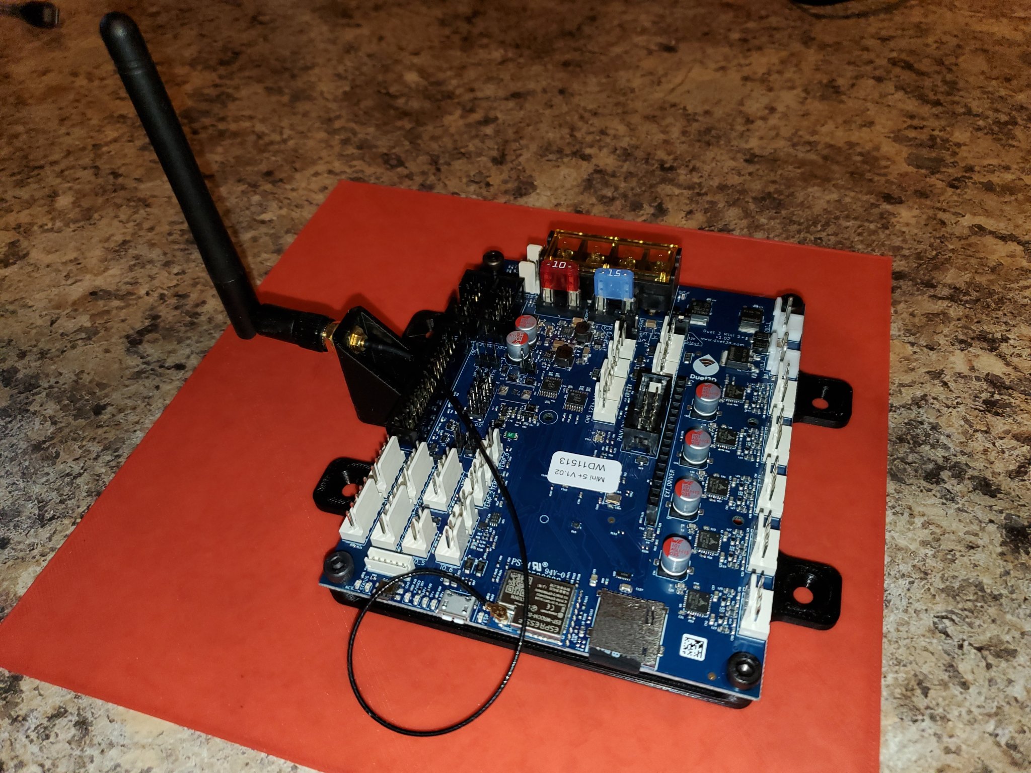 Giá đỡ Duet3 Mini5+ với hỗ trợ ăng-ten Wi-Fi