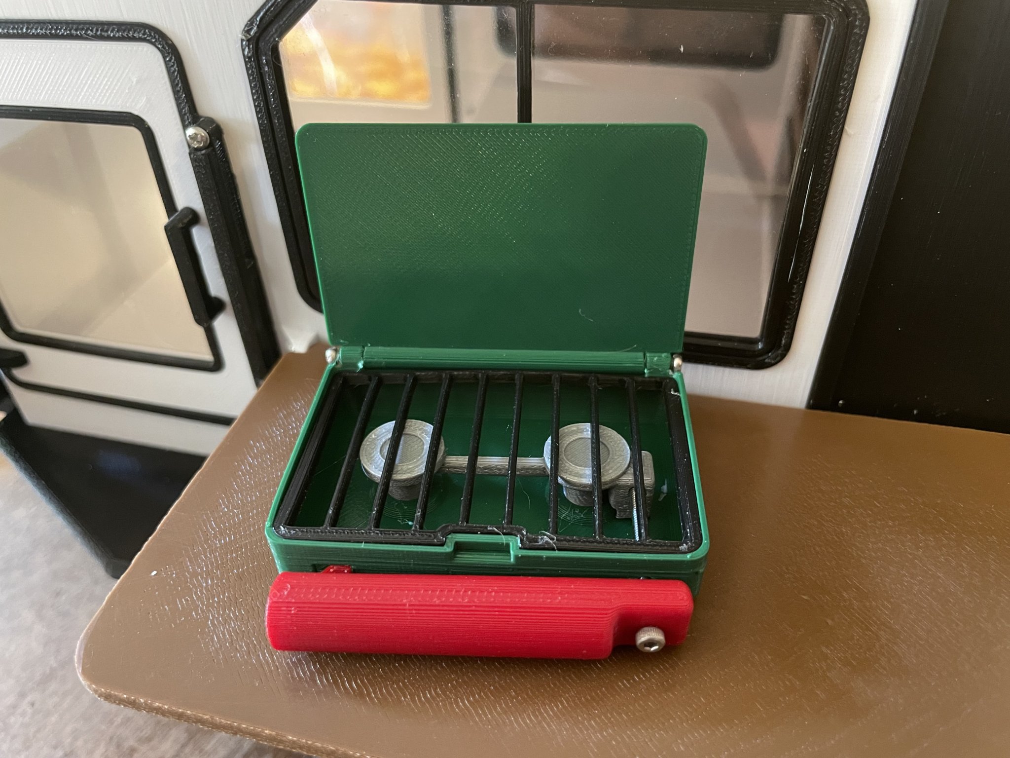 Bếp cắm trại tỷ lệ 1:8 giống như Coleman