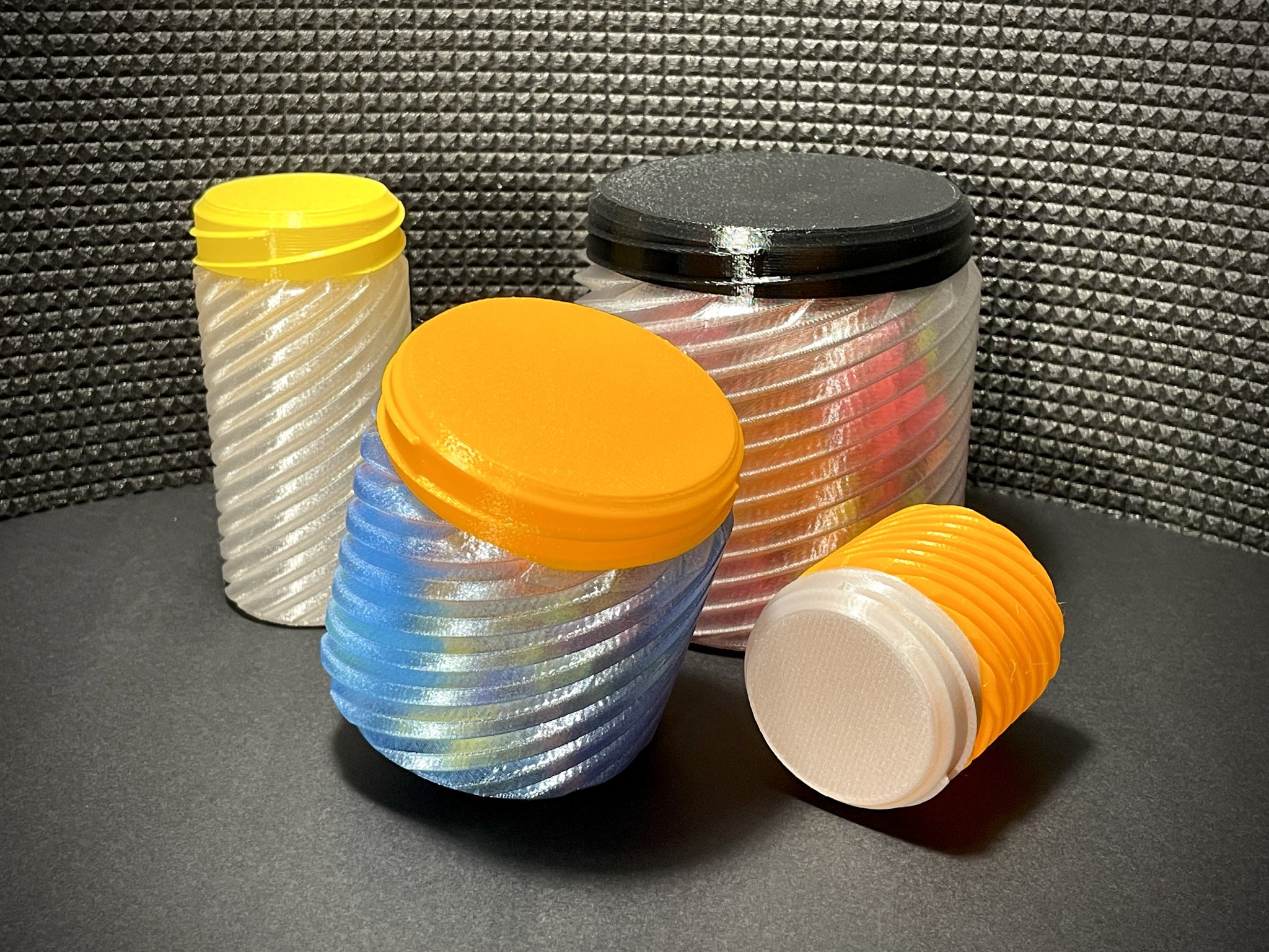 Bình đựng tròn có kết cấu - nắp ren, mô hình tham số