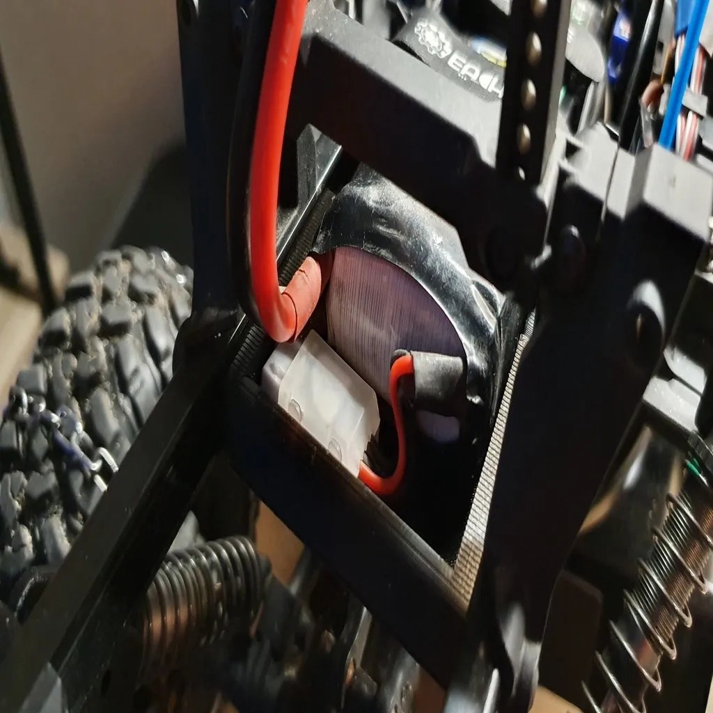 Mở rộng khay pin trx4 lcg và thanh gia cố lcg