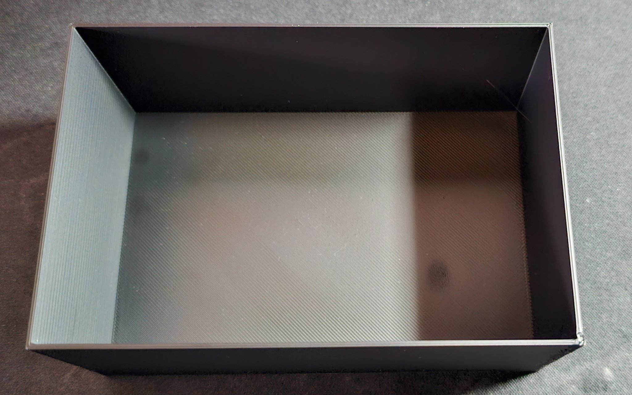 Thùng chứa đơn giản cho đồ dùng hàng ngày