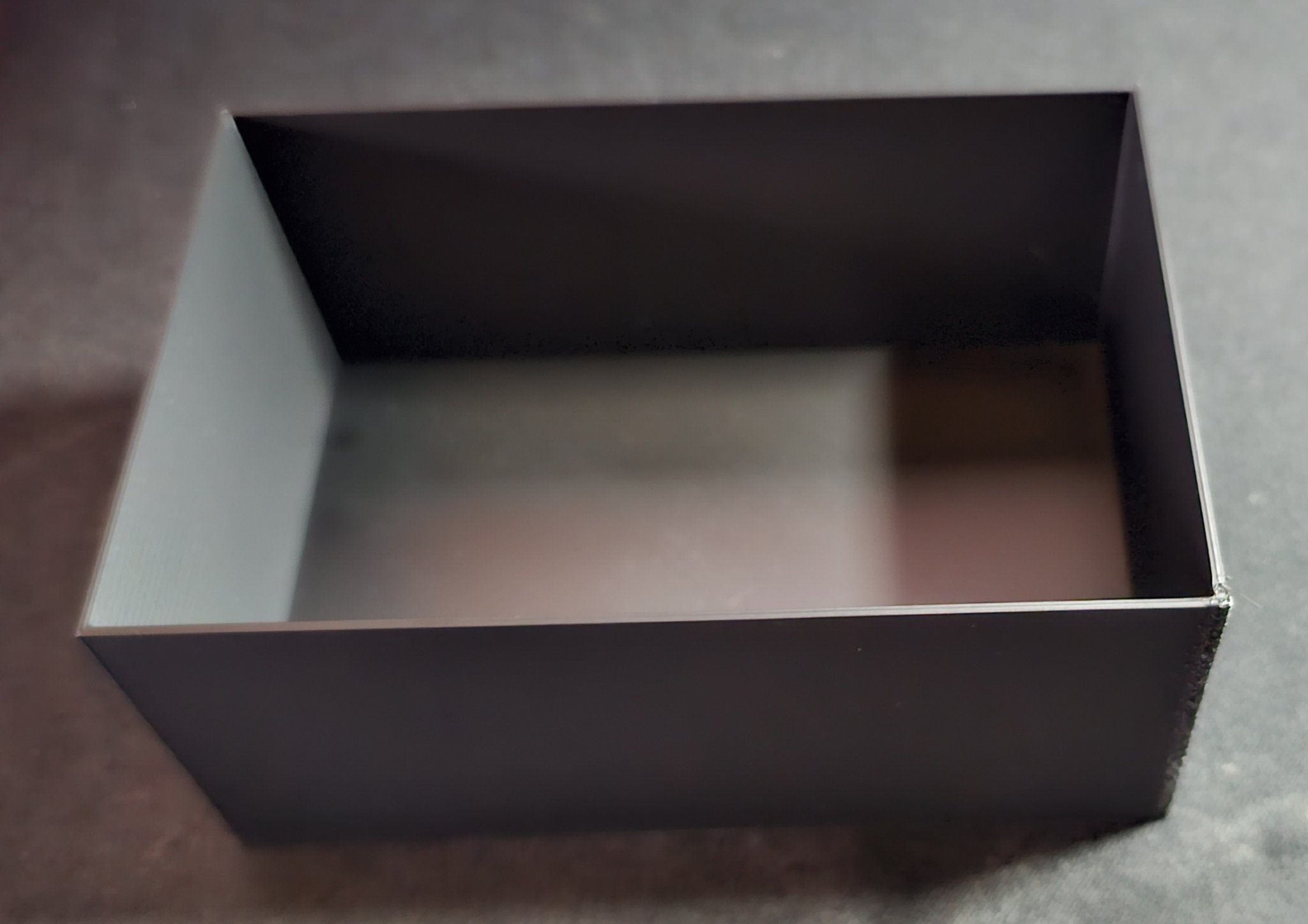 Thùng chứa đơn giản cho đồ dùng hàng ngày