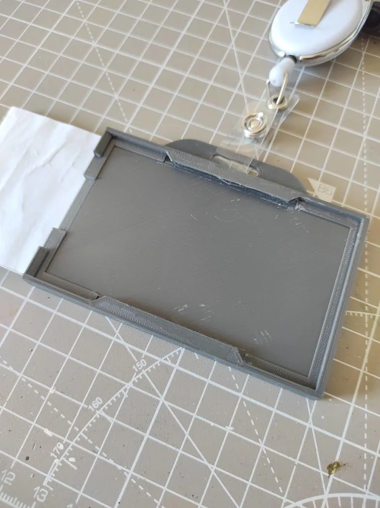 Giá đỡ thẻ ID với ngăn cho thẻ khách hàng giấy