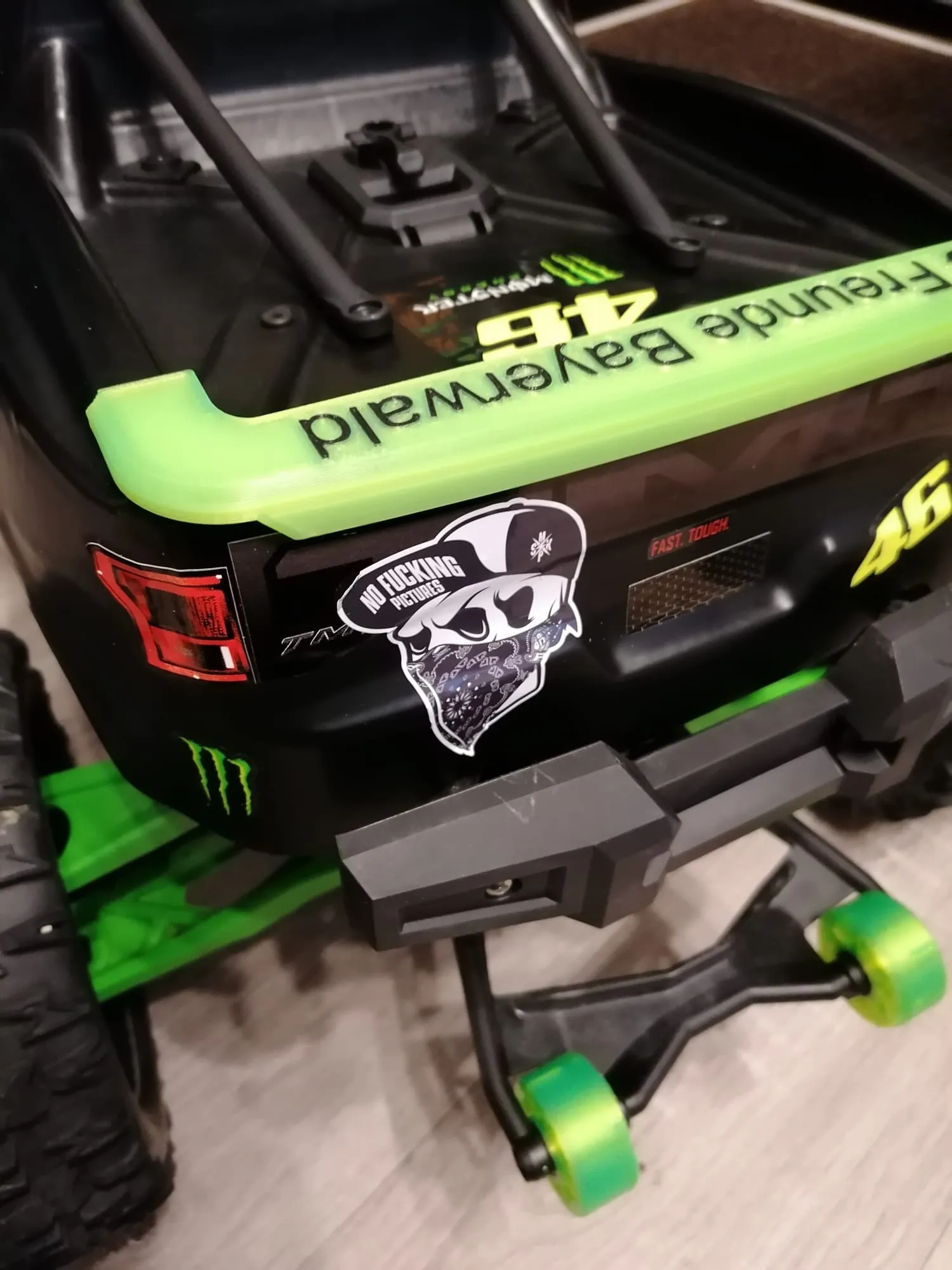 Bộ bảo vệ cho thân xe TMS của Traxxas X-Maxx