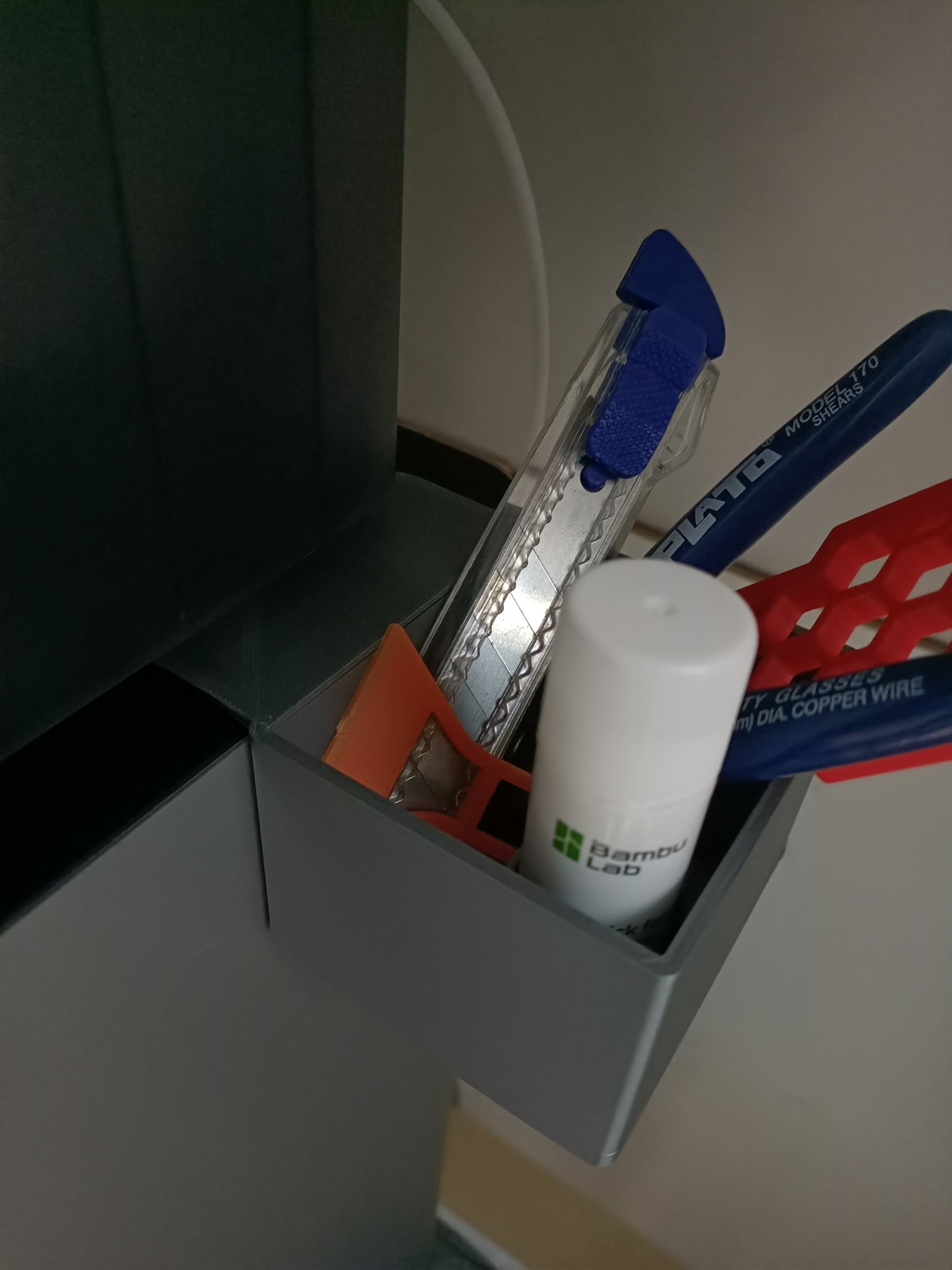 Giá đỡ cho que dán và khay tổ chức Bambulab