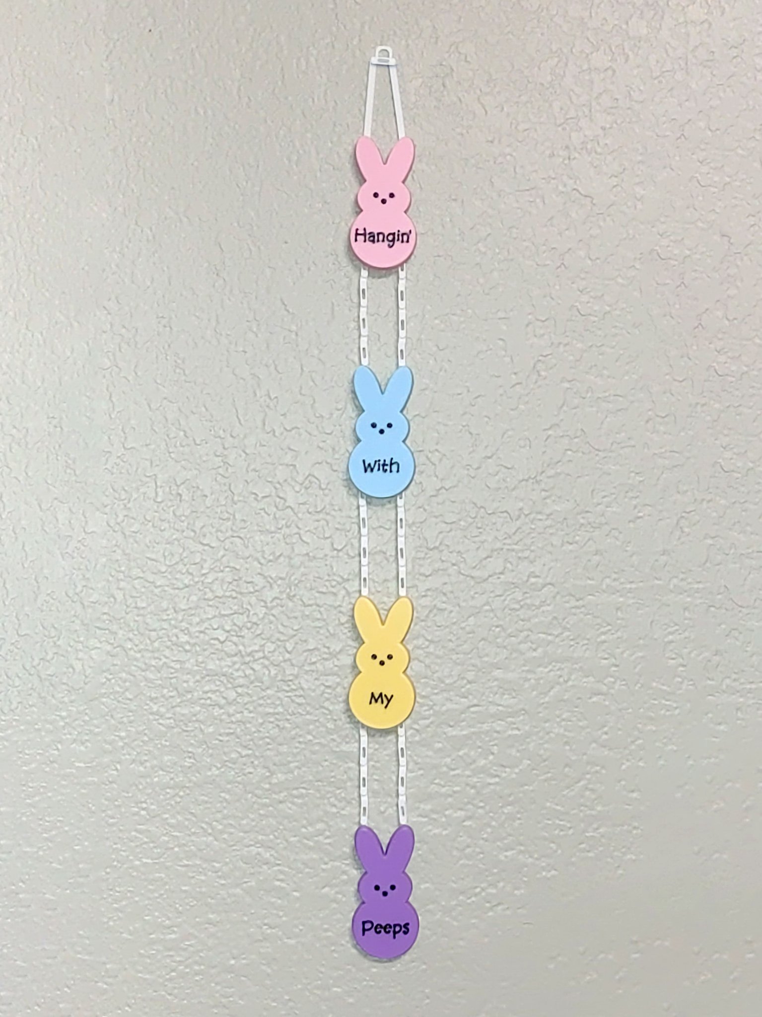 Trang trí treo mùa xuân với nhân vật thỏ đáng yêu