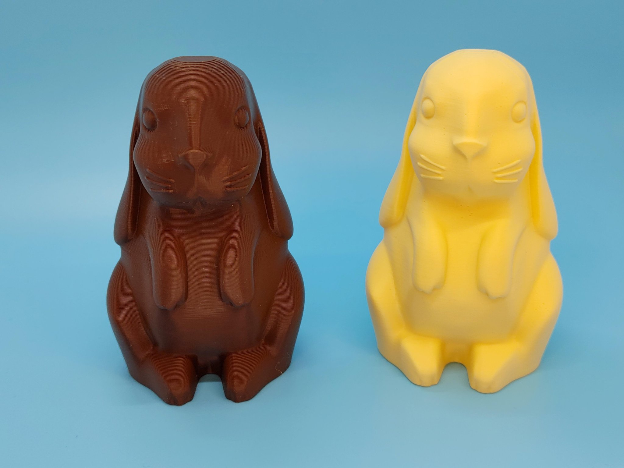 Thỏ dễ thương với tai rủ mùa xuân và lễ Phục sinh