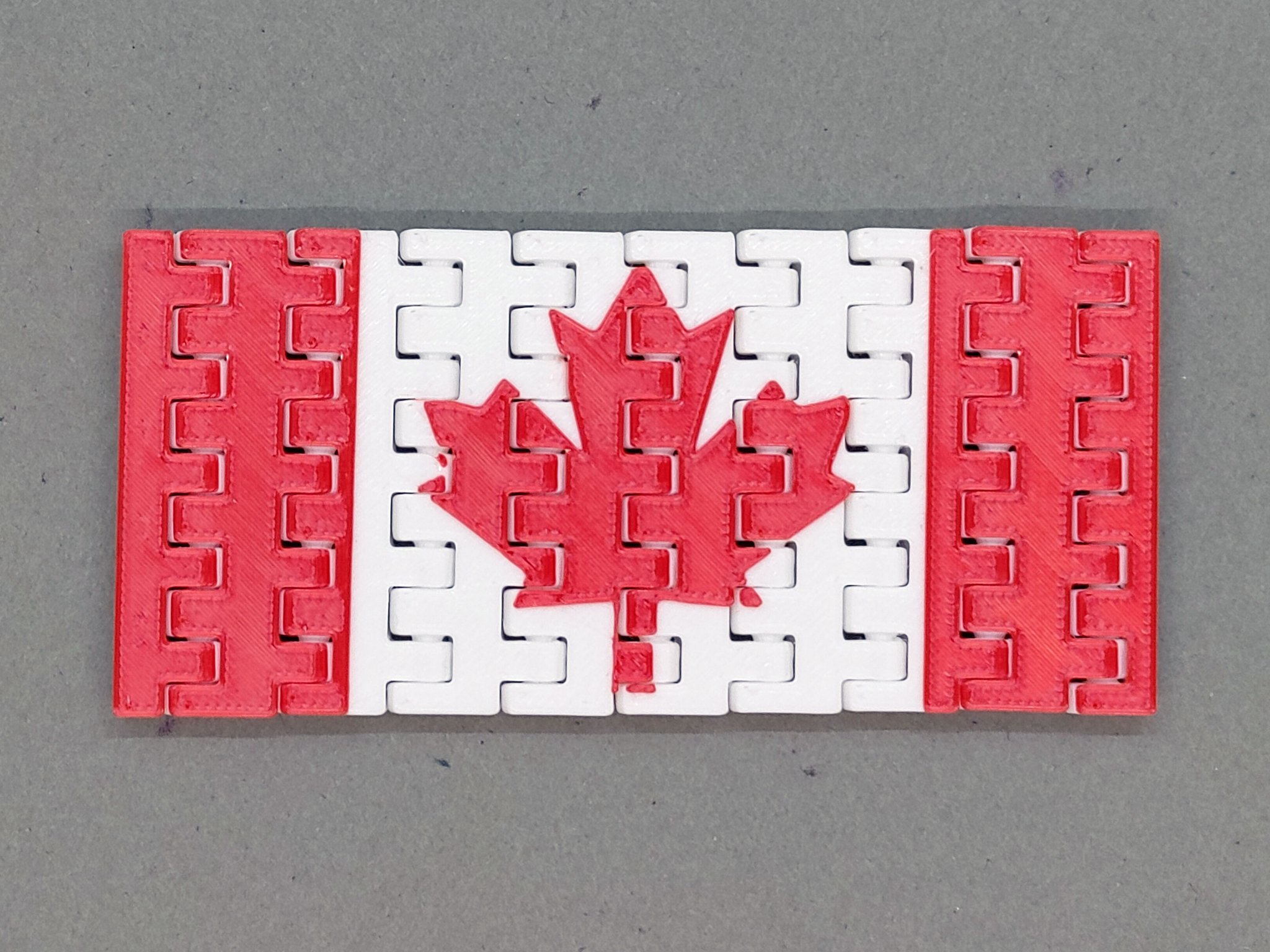 Cờ Canada linh hoạt cho ngày Quốc khánh Canada