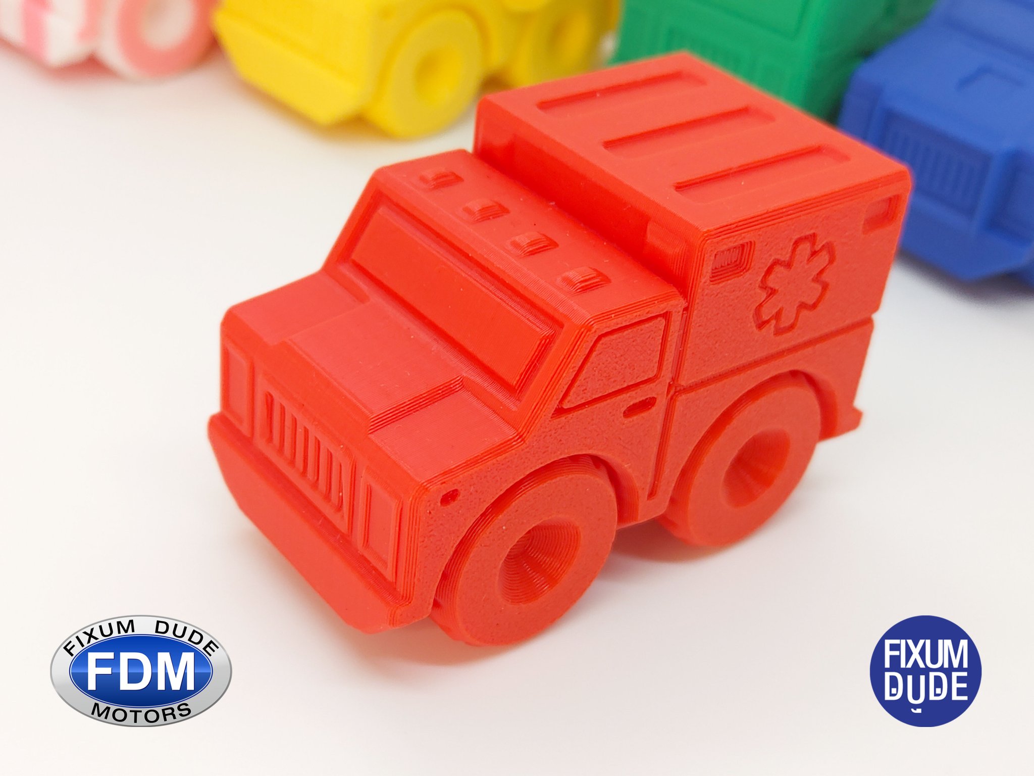 Xe cứu thương in tại chỗ Fixum Dude Motors với bánh xe xoay