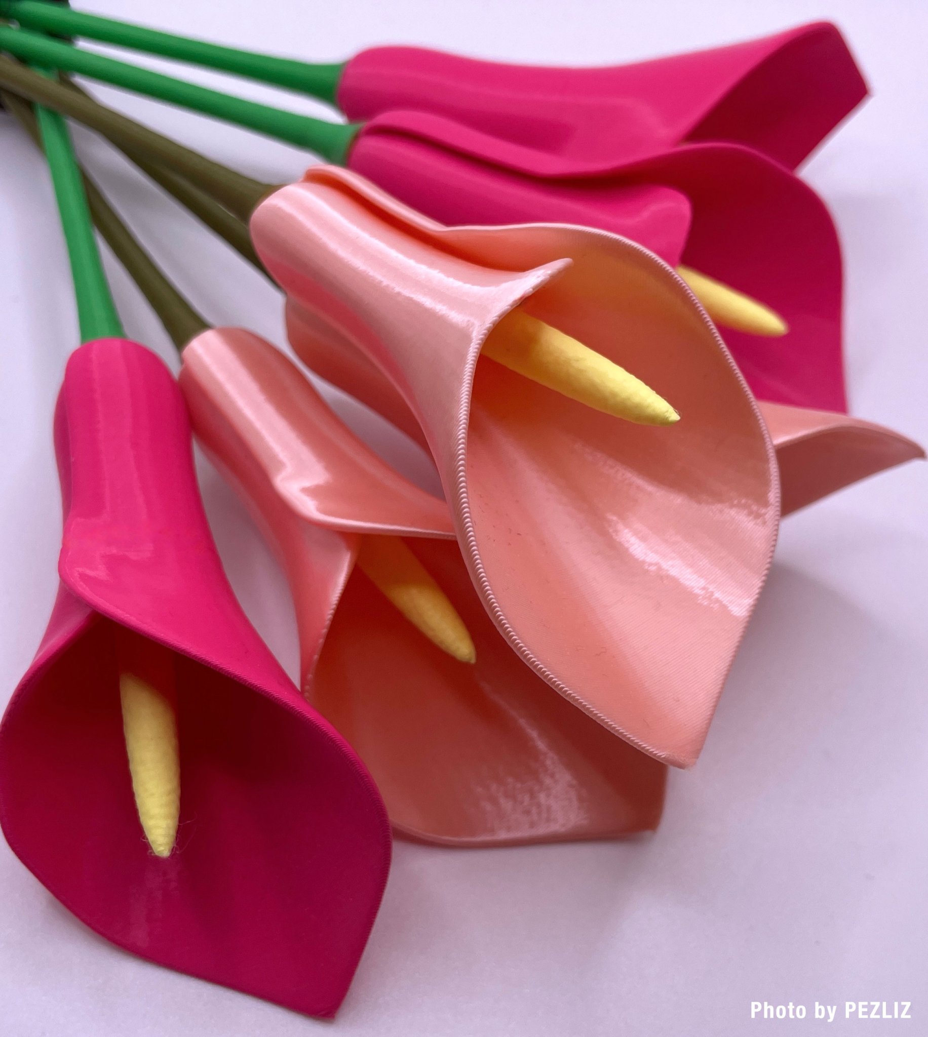 Hoa Calla Lily chế tác từ chế độ bình đơn giản