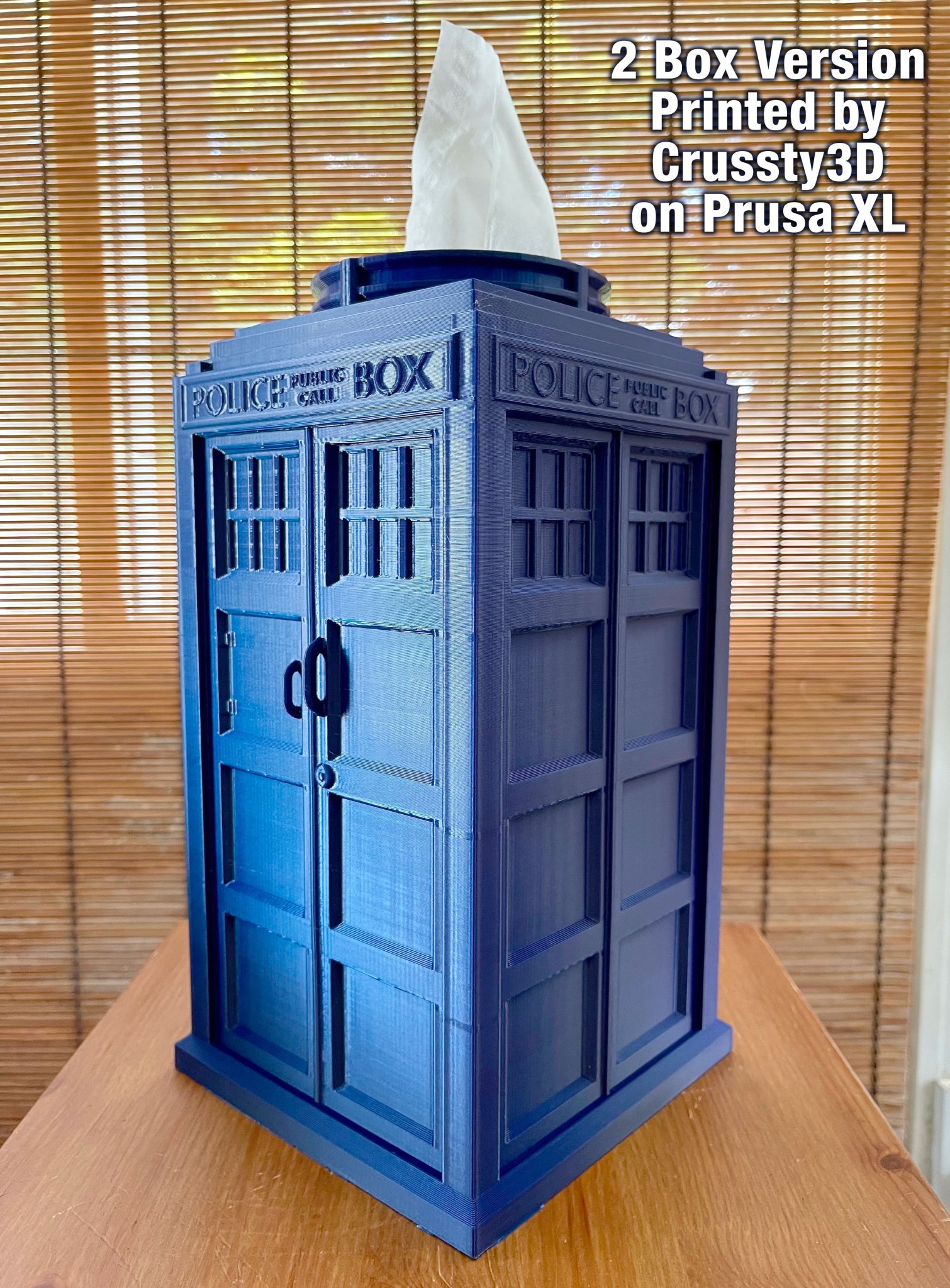 Bìa hộp đựng khăn giấy Tardis trong Doctor Who