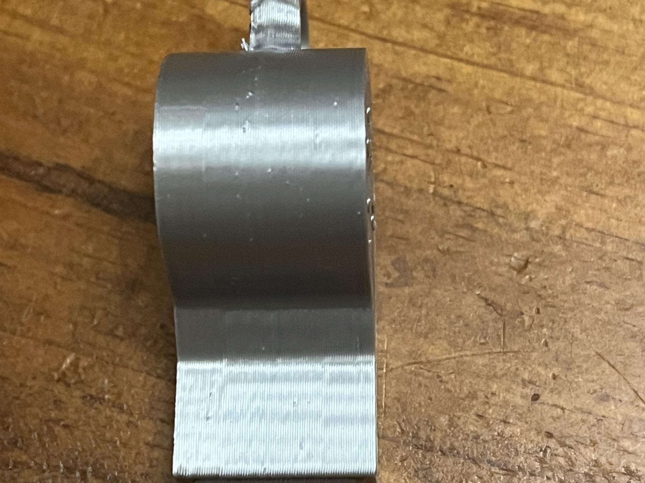 Móc khóa còi LOUD siêu lớn