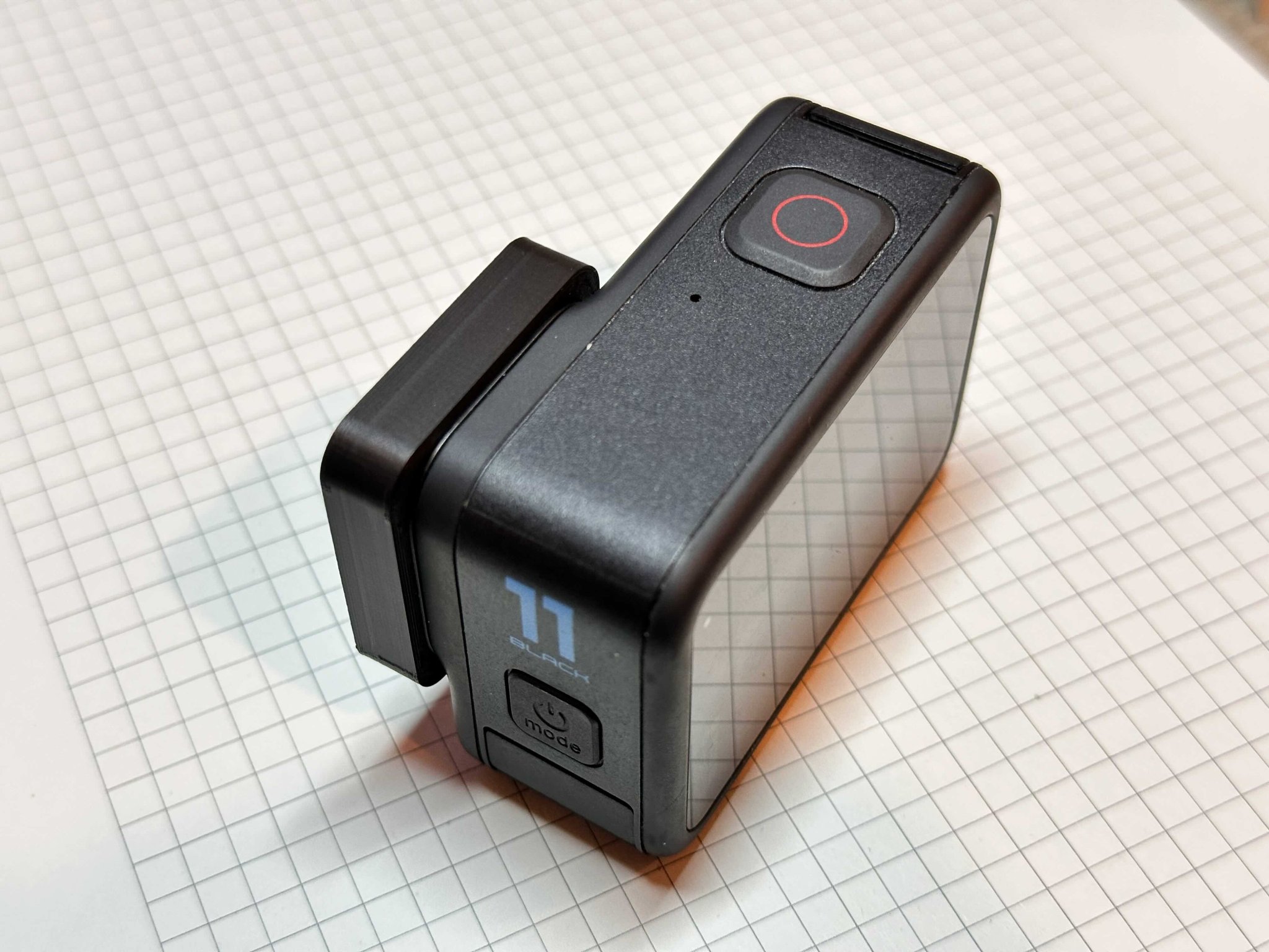 Bảo vệ ống kính GoPro Hero 11 Black khỏi trầy xước