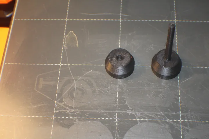 Bánh xe với trục cho phương tiện di chuyển