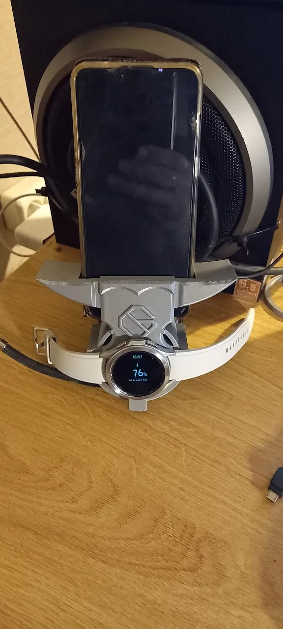 Giá đỡ sạc di động và đồng hồ Galaxy Watch 4