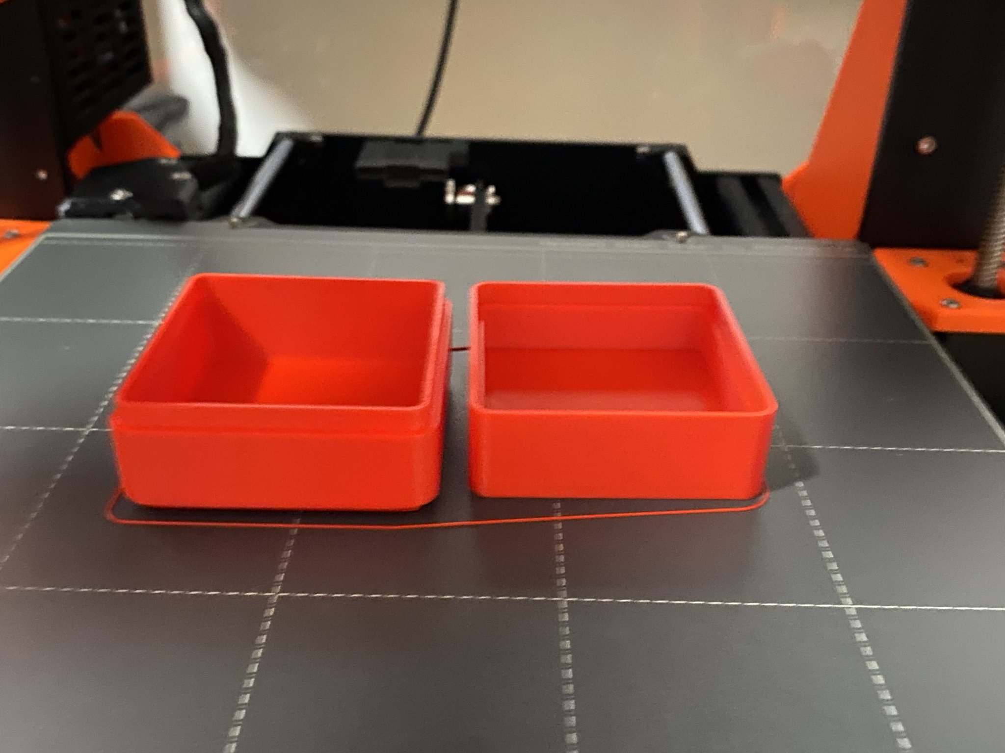 Hộp parametric có chốt điều chỉnh kích thước