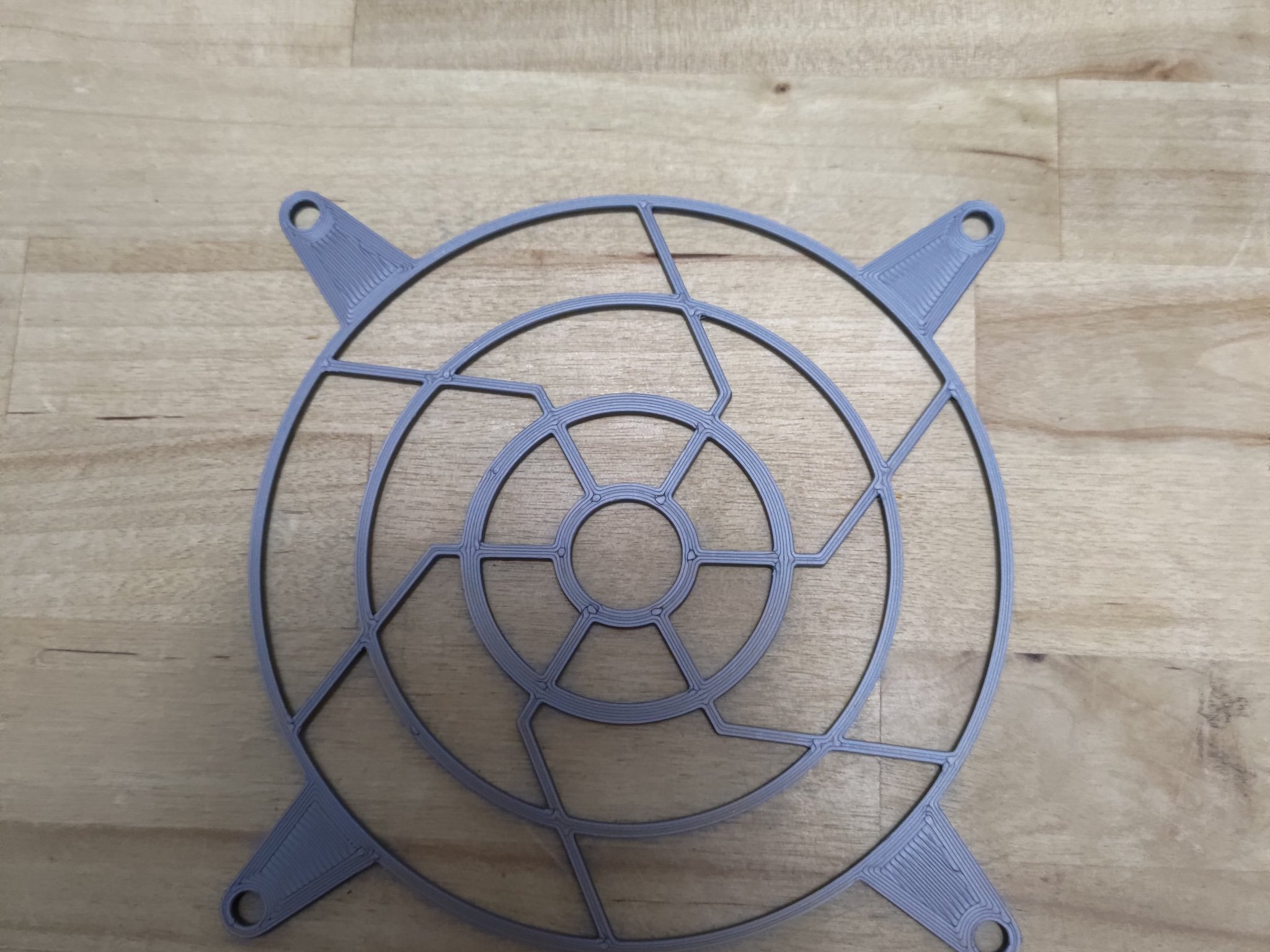 Lưới quạt 120mm tối giản cho máy tính