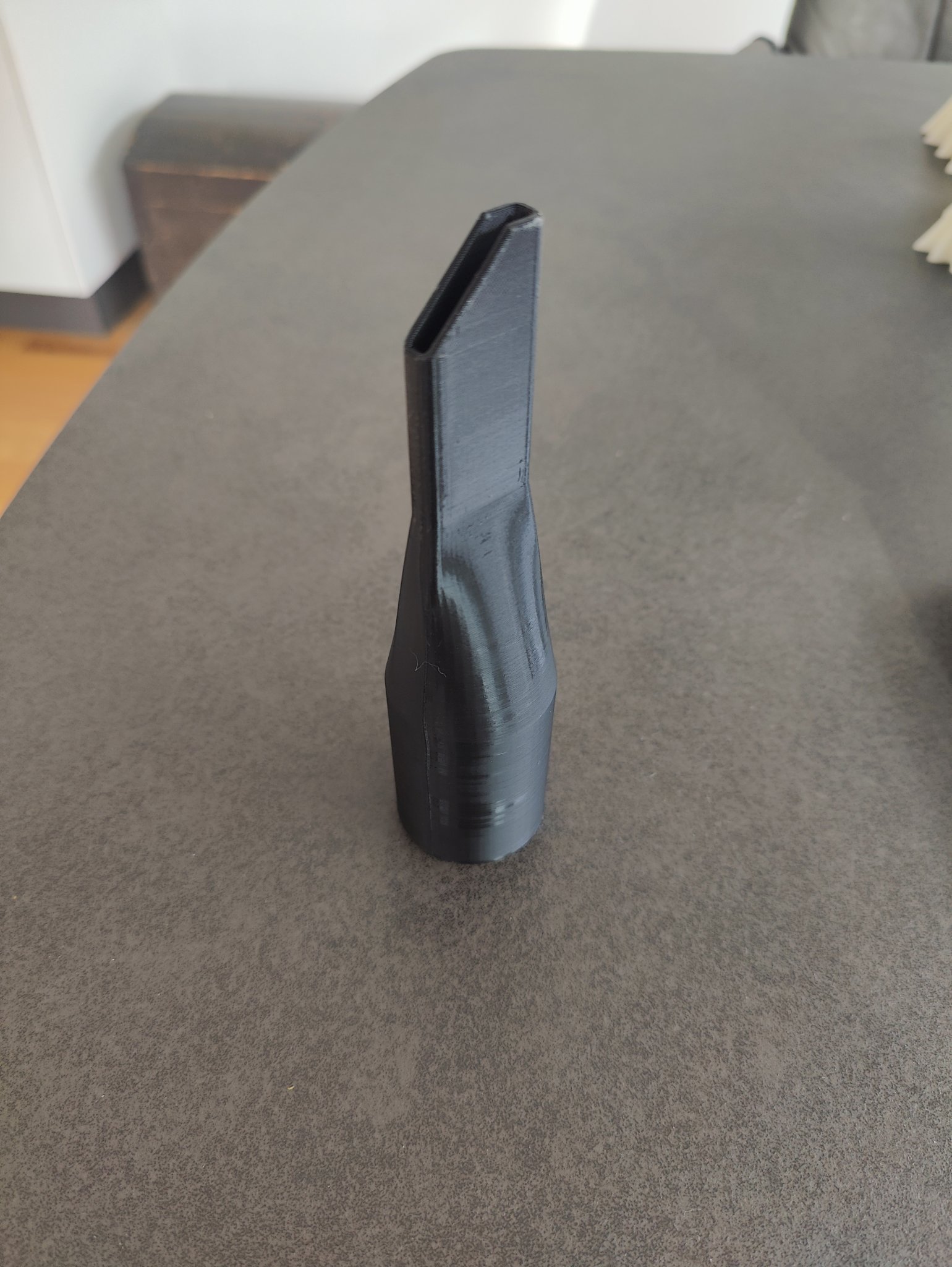 Vòi hút chân không Ø35 với kích thước hình chữ nhật 25mm x 8mm