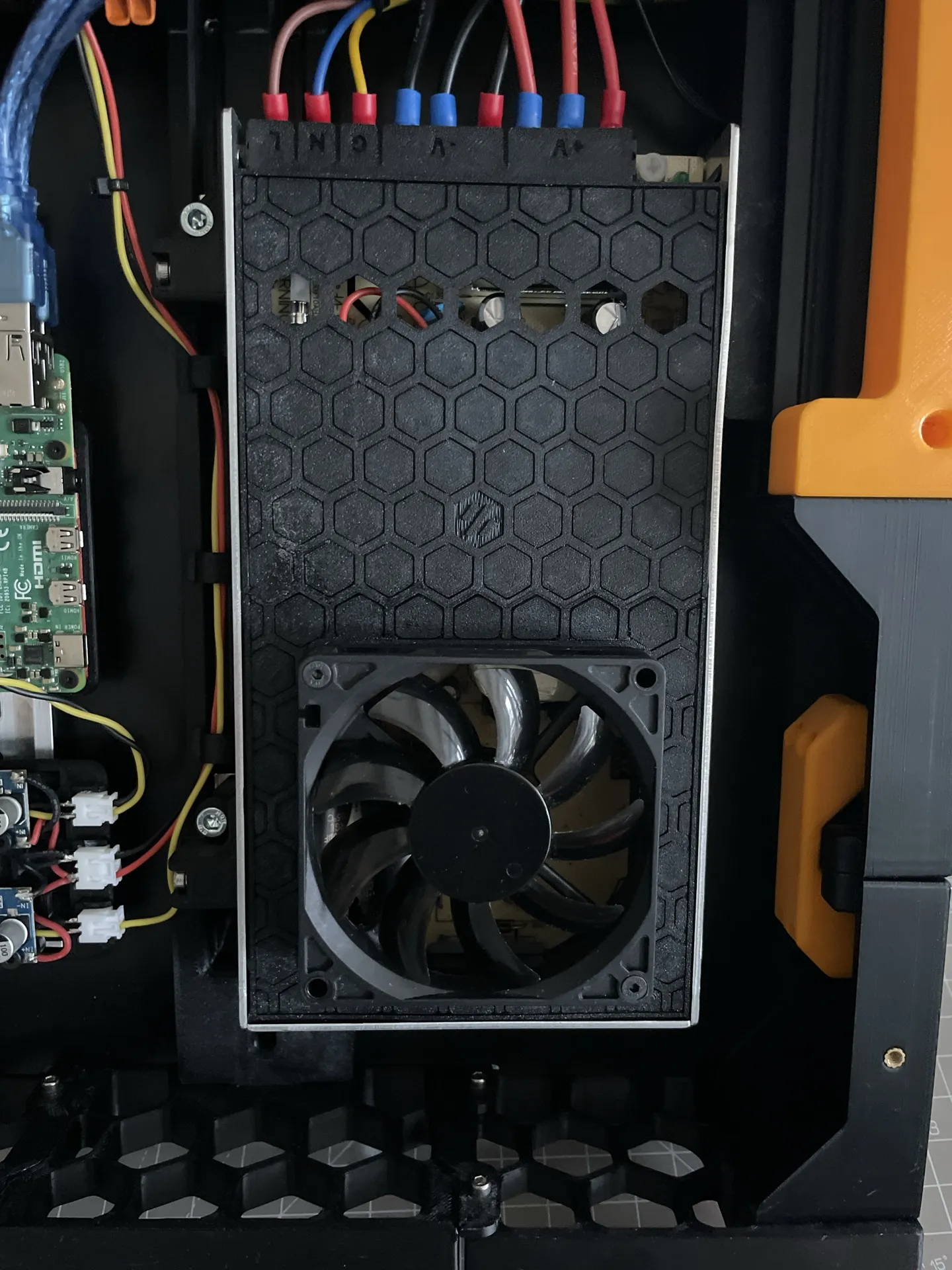 Nắp bảo vệ Meanwell LS350 cho quạt 80mm