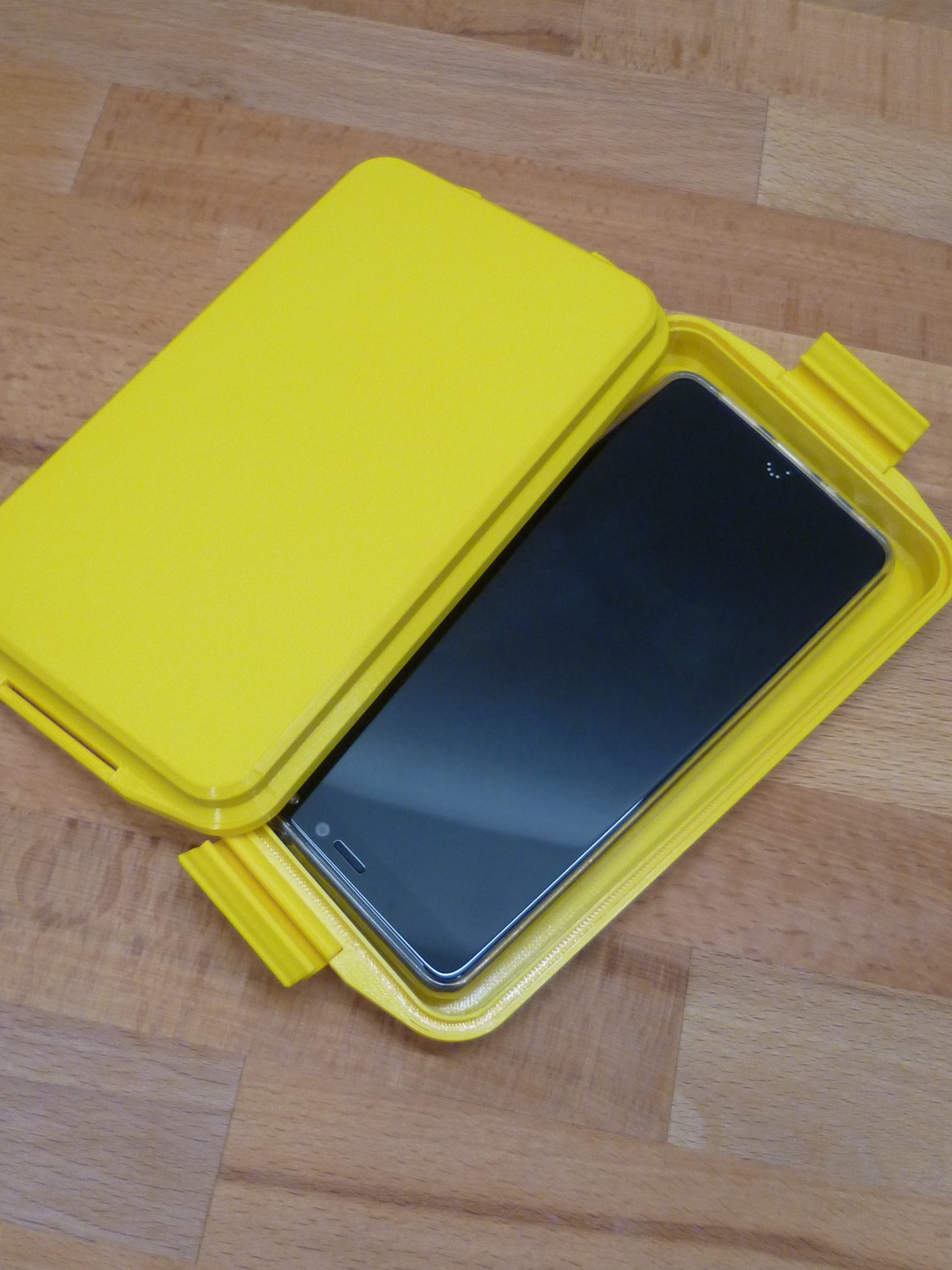 Hộp bảo vệ smartphone cho ba lô