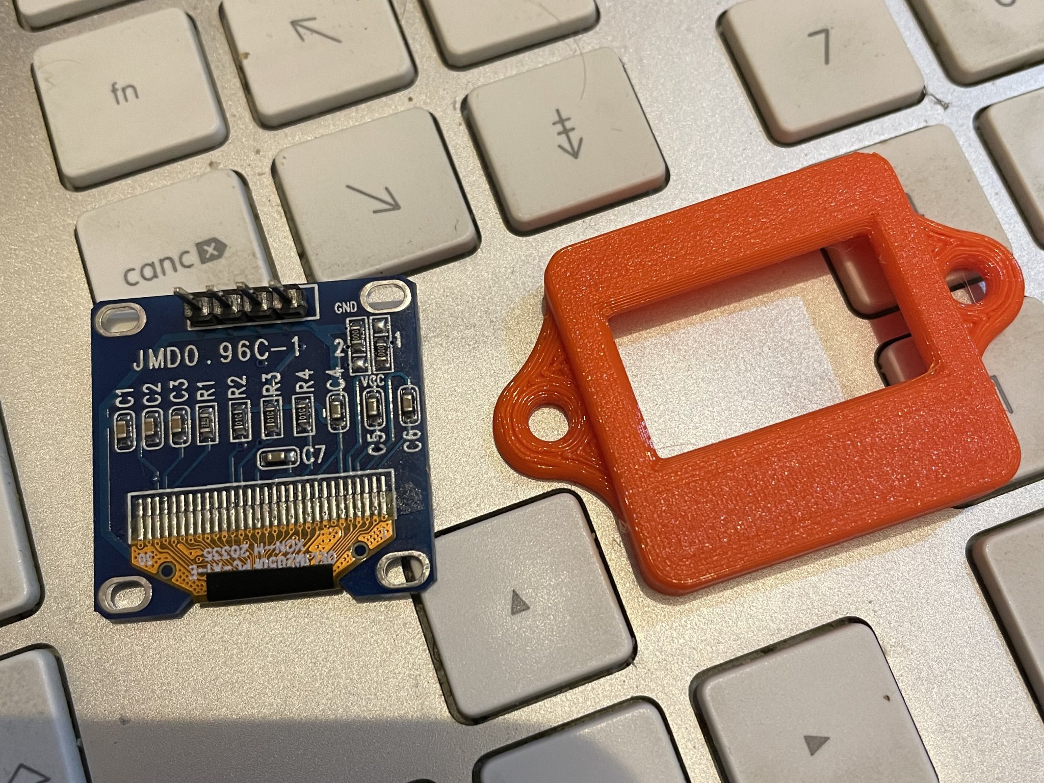 Vỏ bảo vệ màn hình OLED SSD1306 cho dự án điện tử