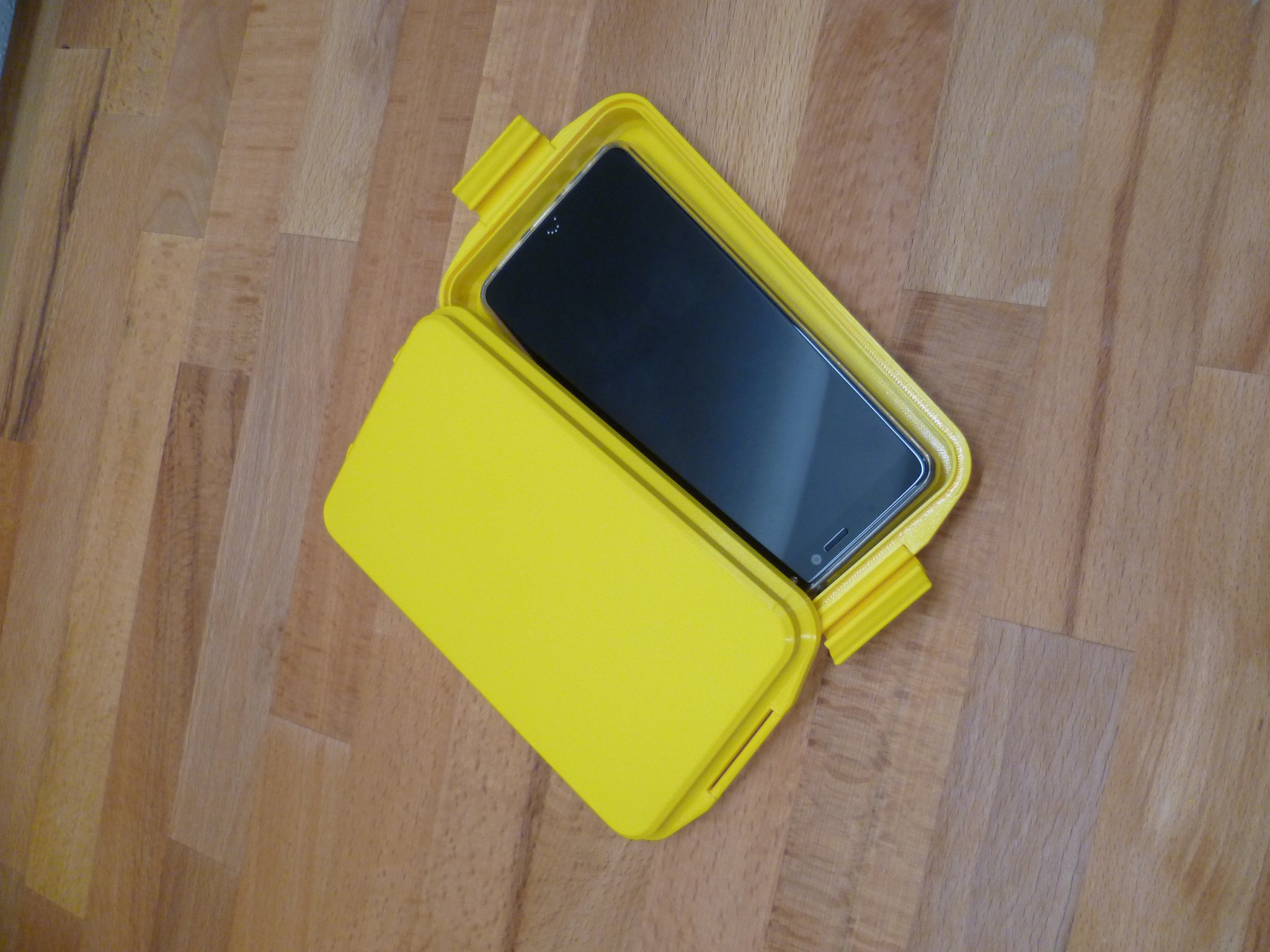 Hộp bảo vệ smartphone cho ba lô