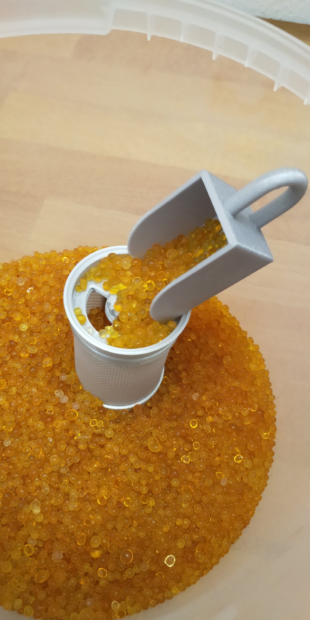 Hộp chứa silica có nắp đậy và có thể xếp chồng