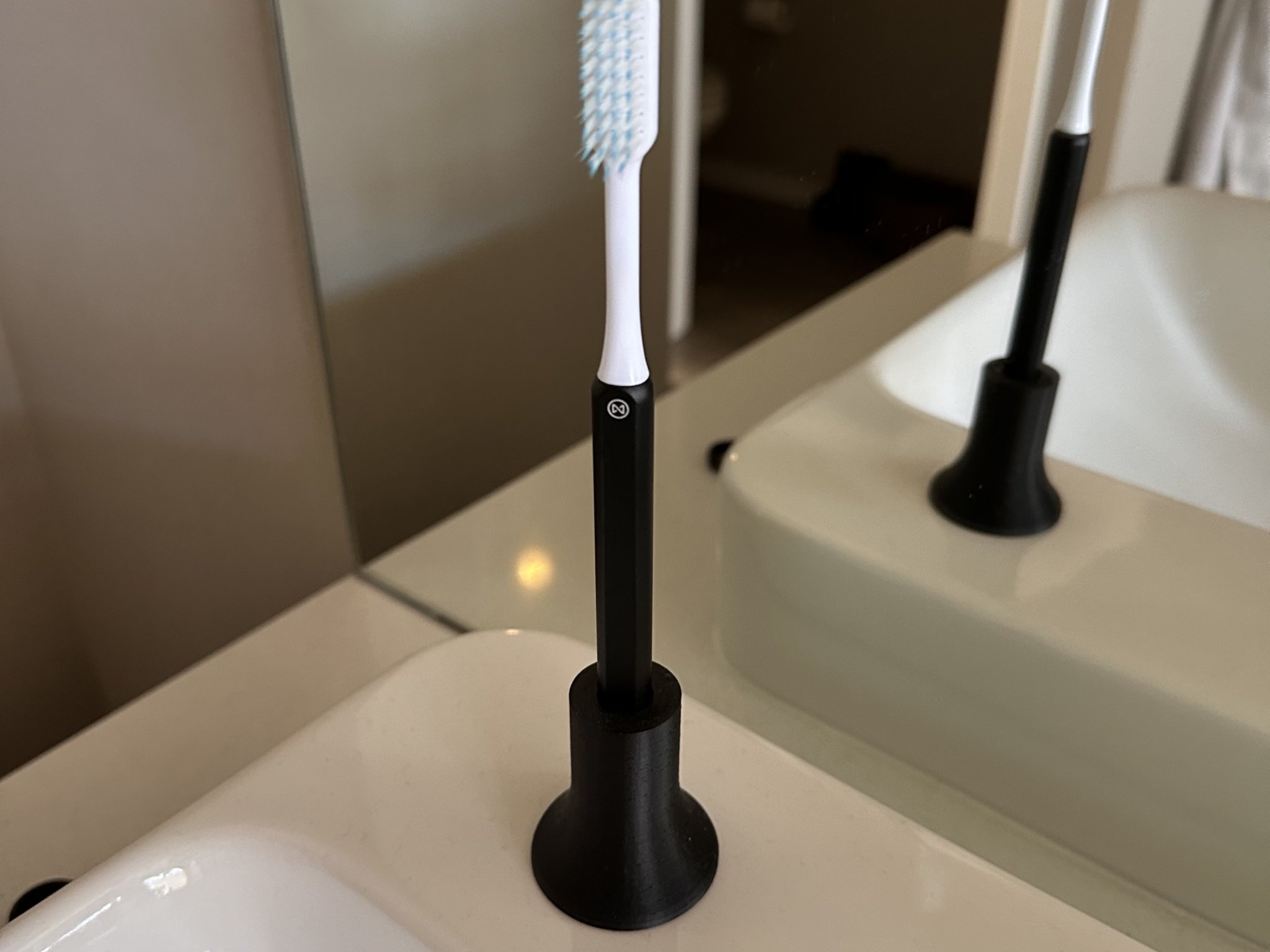 Giá đỡ bàn chải đánh răng Nada đơn giản