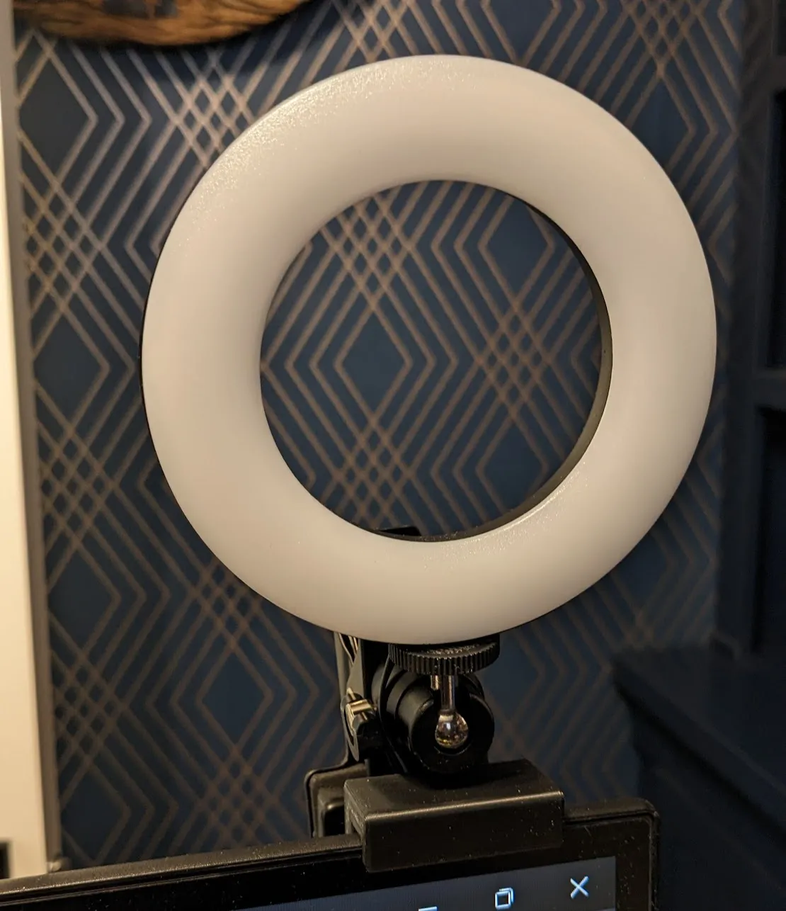 Giá đỡ màn hình cho đèn và webcam kiểu kẹp