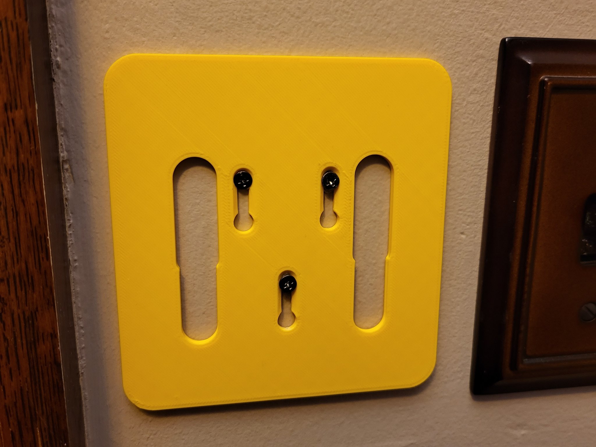 Giá đỡ tường cho bàn phím Ring Alarm (Gen 2)