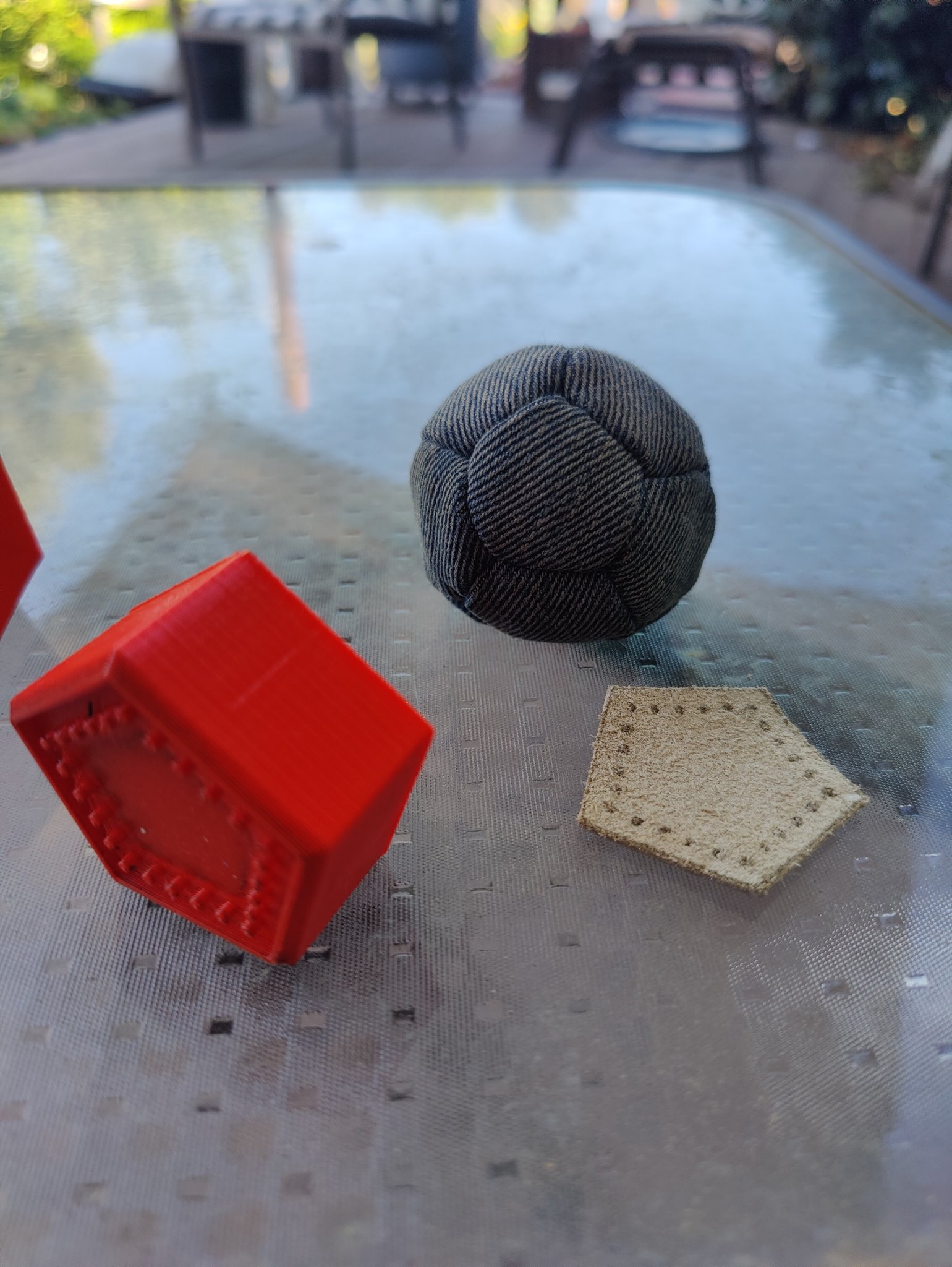 Dụng cụ đóng dấu hình cầu cho bóng đá và hacky sack