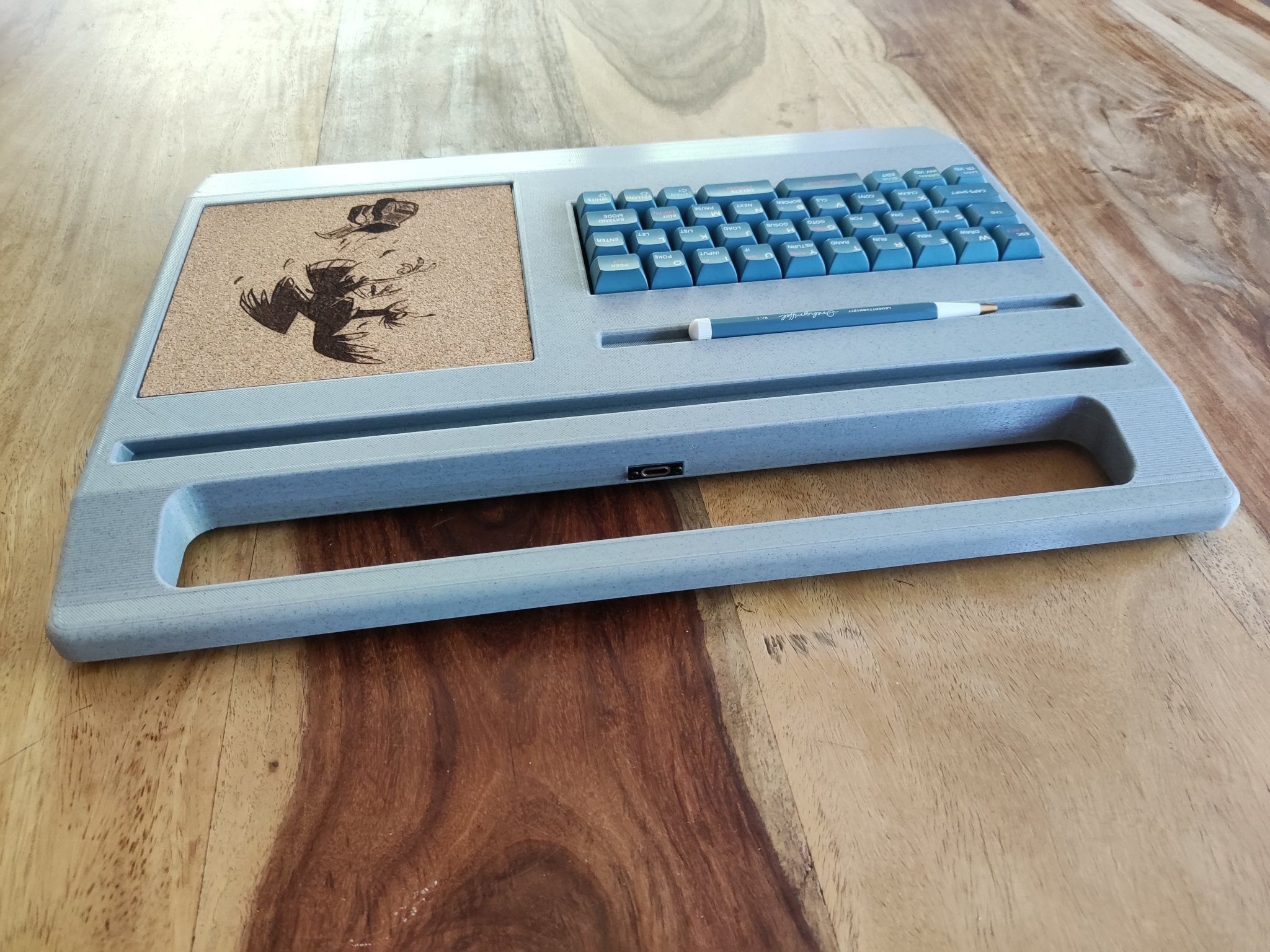 Vỏ bàn phím QAZooie tích hợp giá đỡ máy tính bảng và bàn di ...