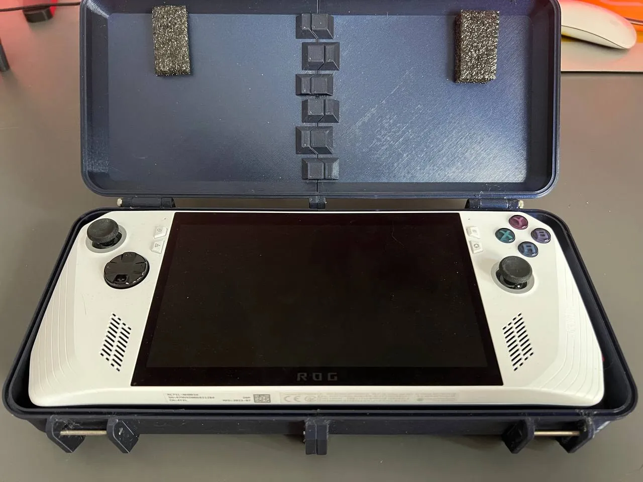 Bao da cứng cho máy chơi game Asus ROG Ally