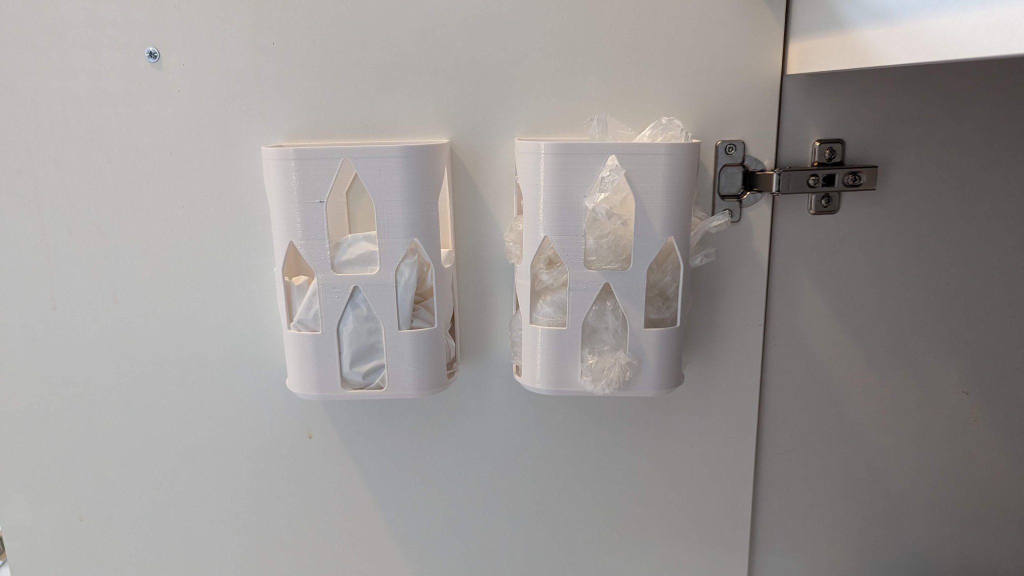 Giá đỡ túi nhựa nhỏ gọn cho không gian sống