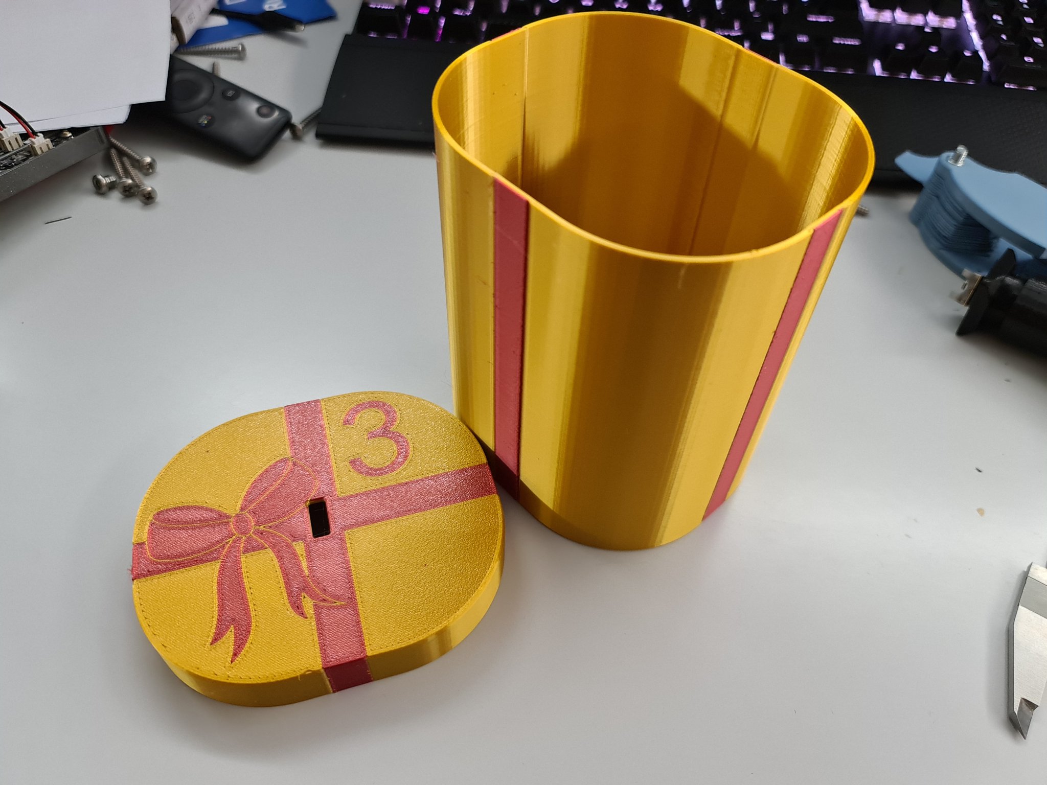 Hộp quà Giáng Sinh đa sắc màu in được