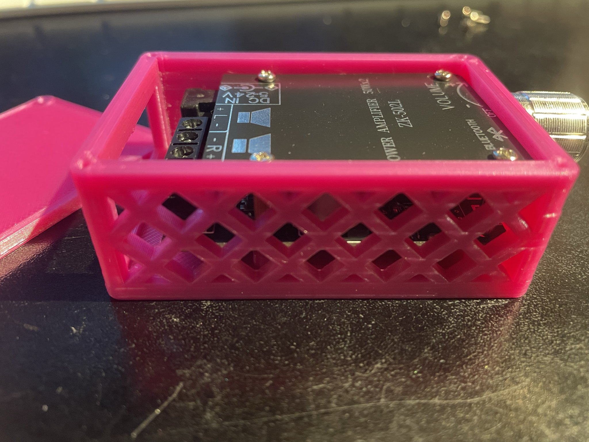 Hộp khuếch đại ZK-502L với thông gió bên hông