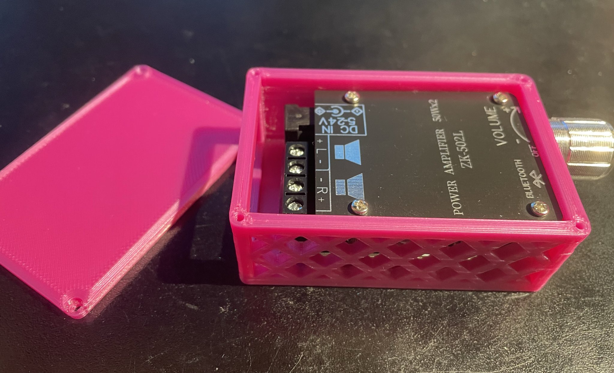 Hộp khuếch đại ZK-502L với thông gió bên hông