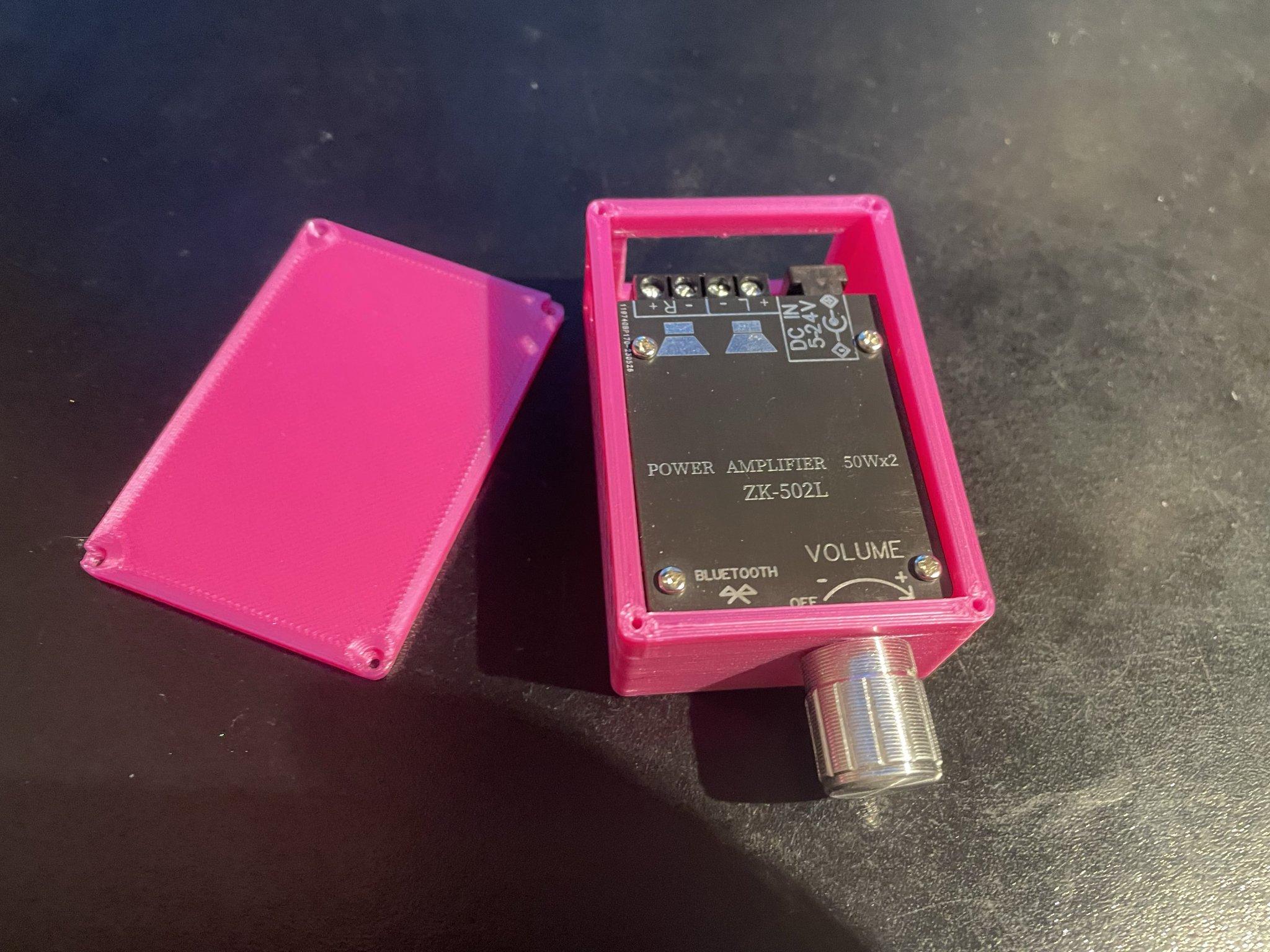 Hộp khuếch đại ZK-502L với thông gió bên hông