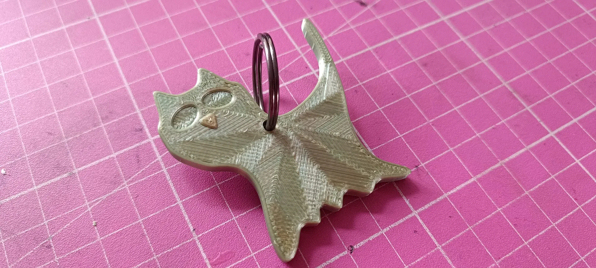 Móc khóa mèo ma dễ thương cho mùa Halloween