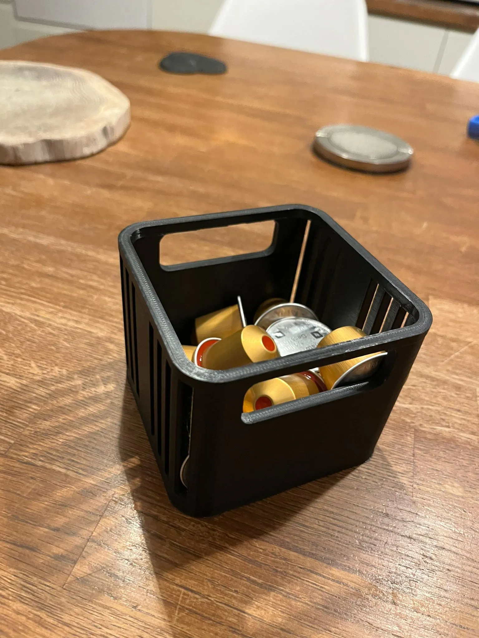 Giá đỡ hộp cà phê nespresso tiện lợi