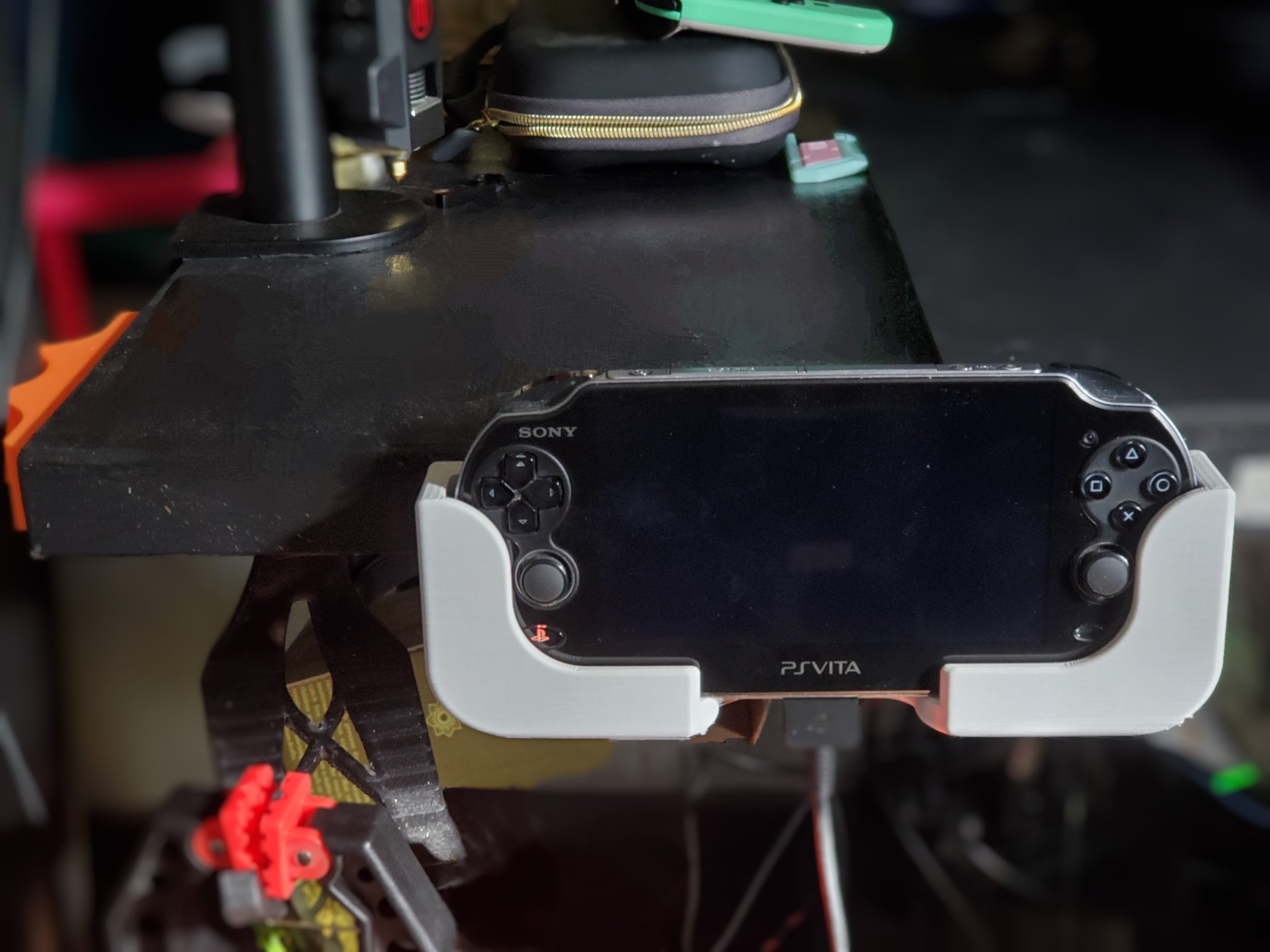 Giá treo tường ngang cho PS Vita 1000