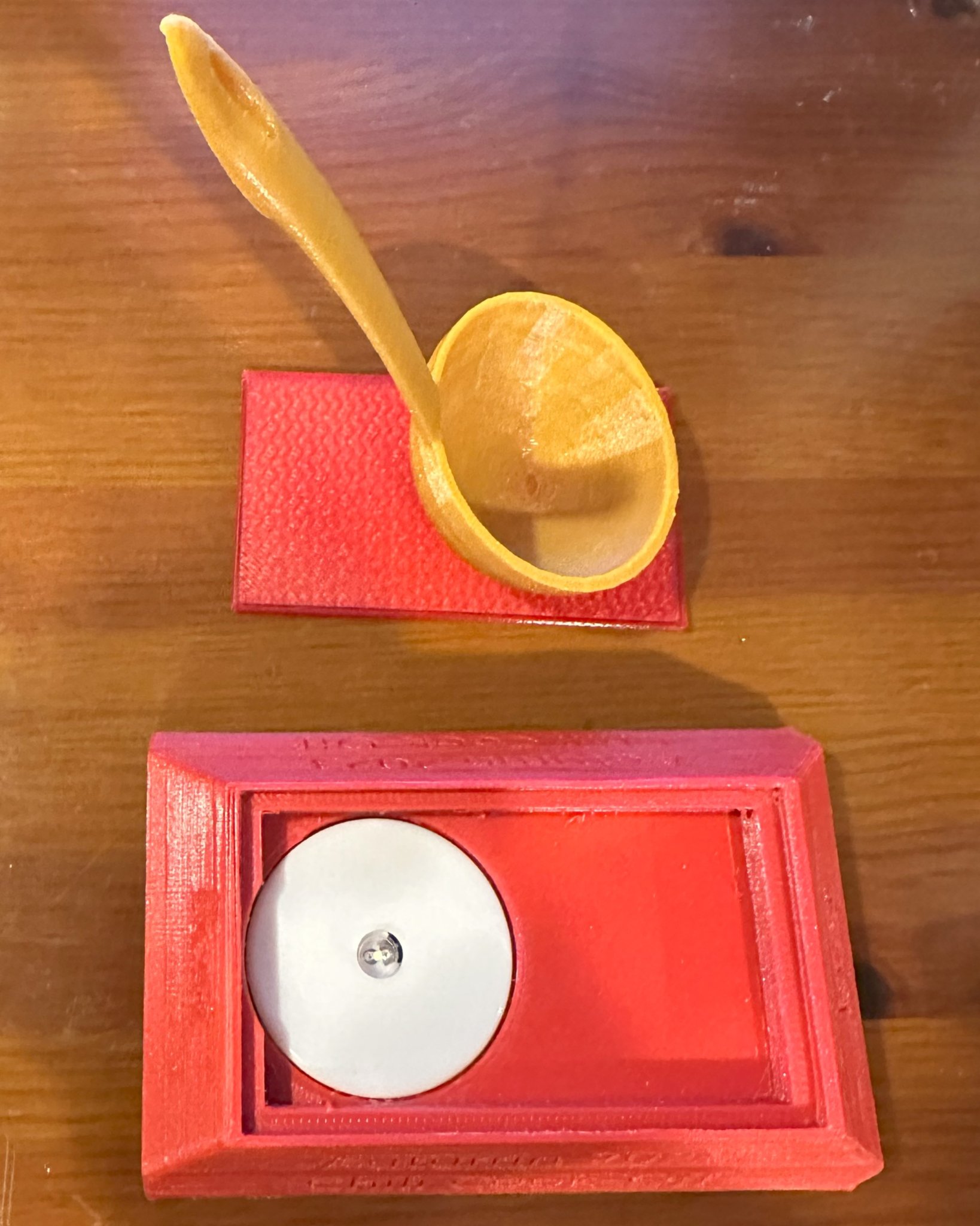 Cúp thìa với đế đèn LED cho cuộc thi nấu ăn